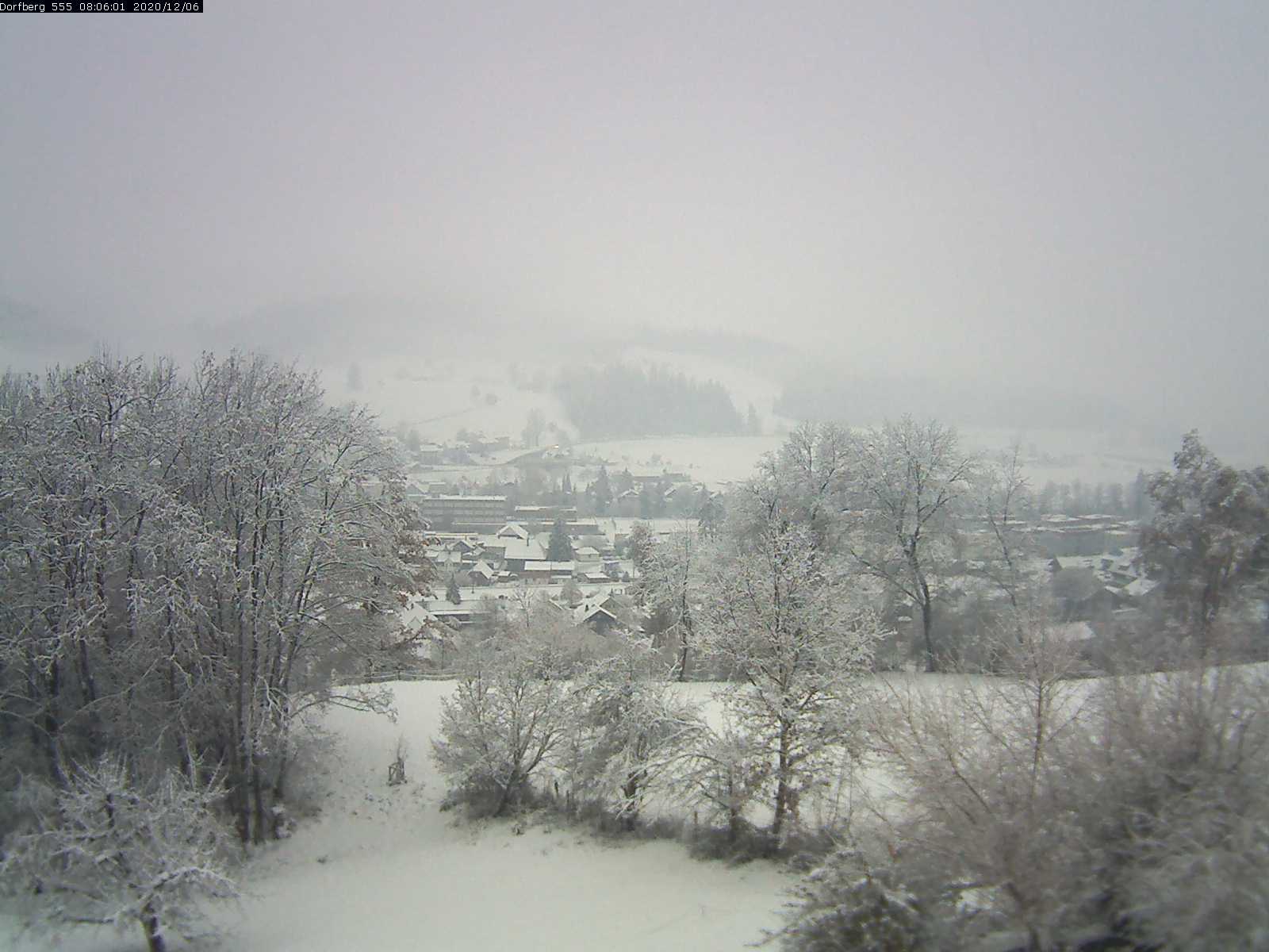 Webcam-Bild: Aussicht vom Dorfberg in Langnau 20201206-080601