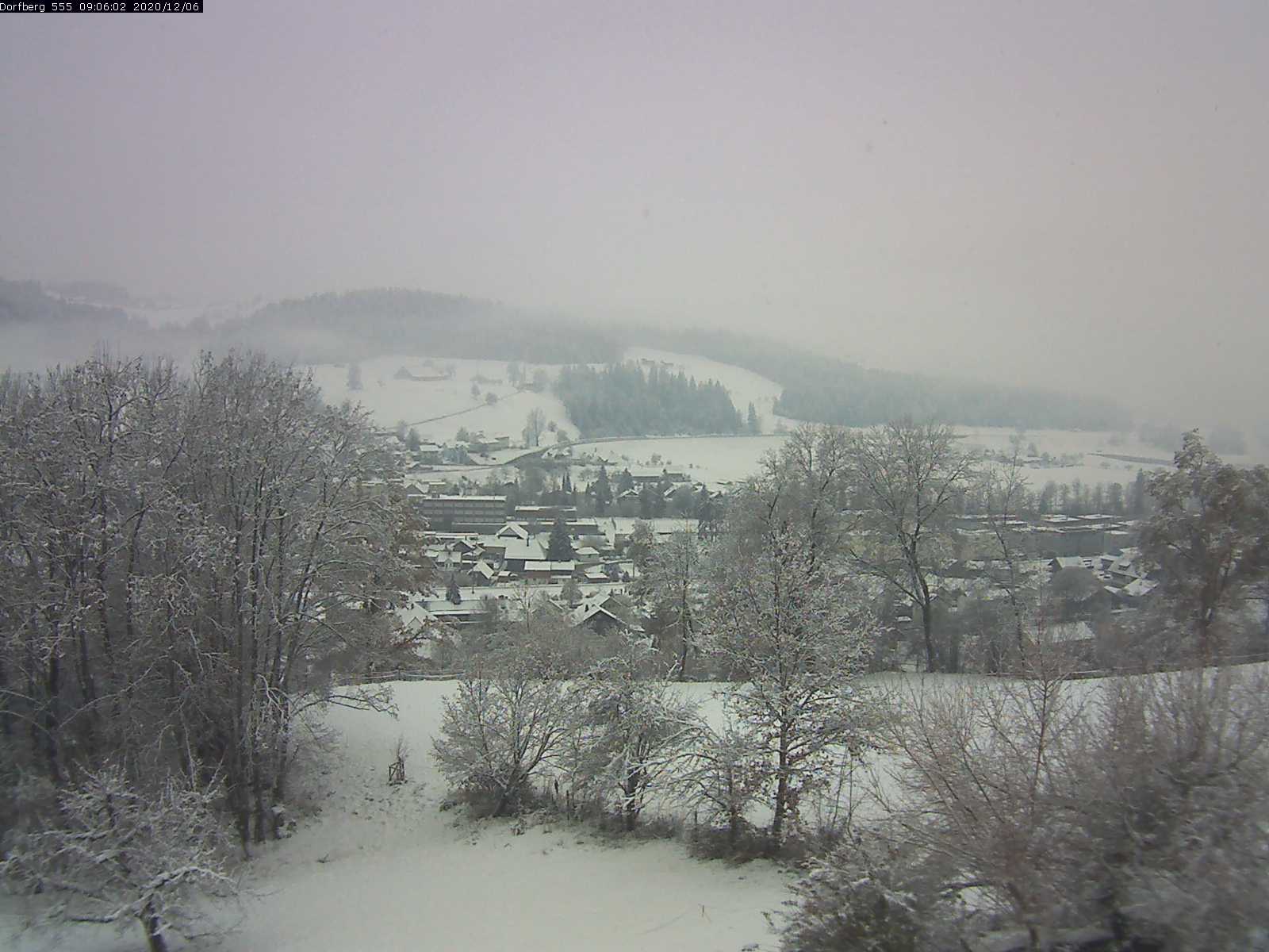 Webcam-Bild: Aussicht vom Dorfberg in Langnau 20201206-090601