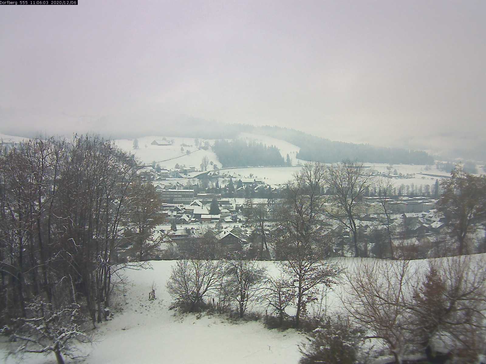 Webcam-Bild: Aussicht vom Dorfberg in Langnau 20201206-110601