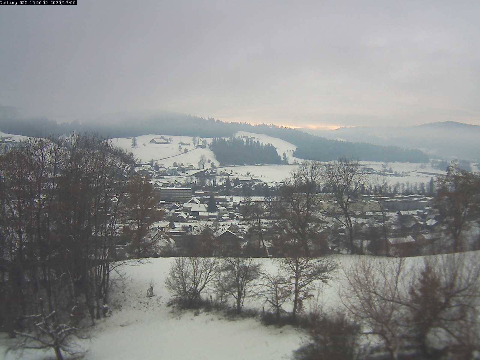 Webcam-Bild: Aussicht vom Dorfberg in Langnau 20201206-160601