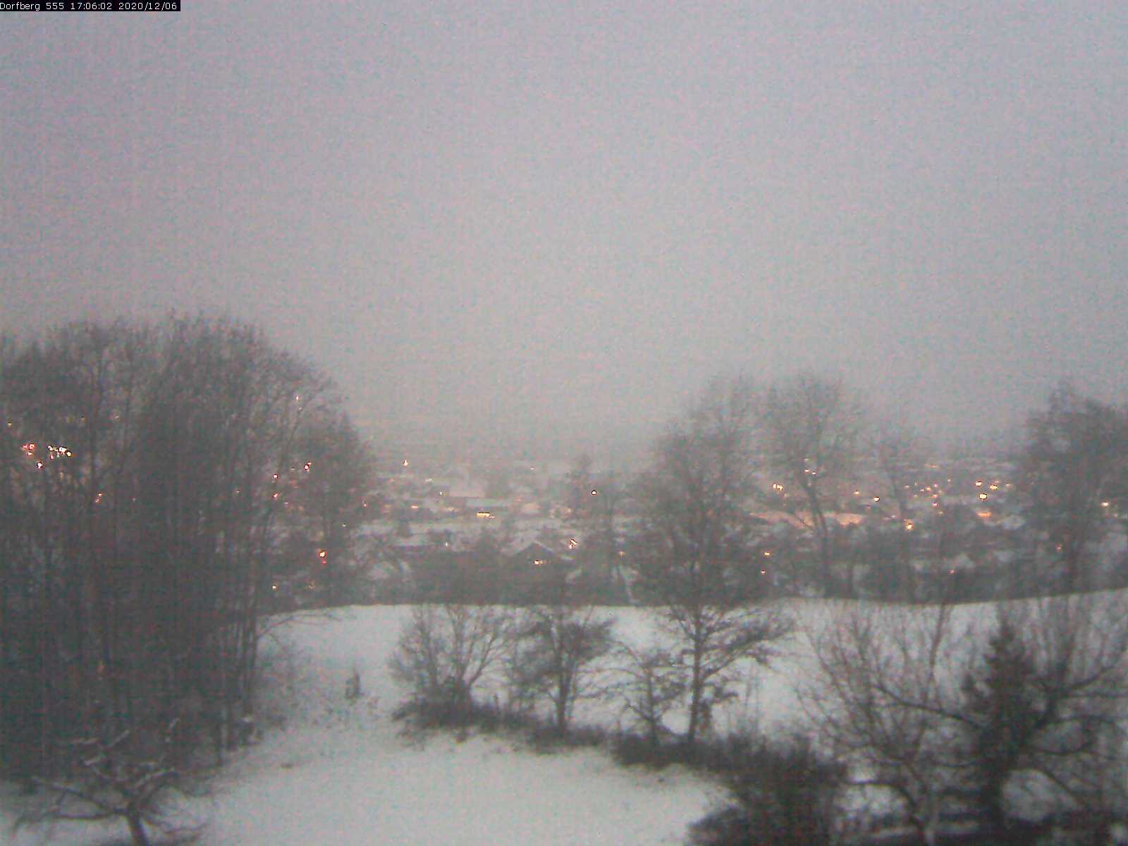 Webcam-Bild: Aussicht vom Dorfberg in Langnau 20201206-170601