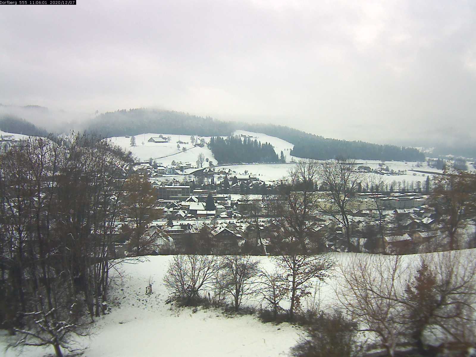 Webcam-Bild: Aussicht vom Dorfberg in Langnau 20201207-110601