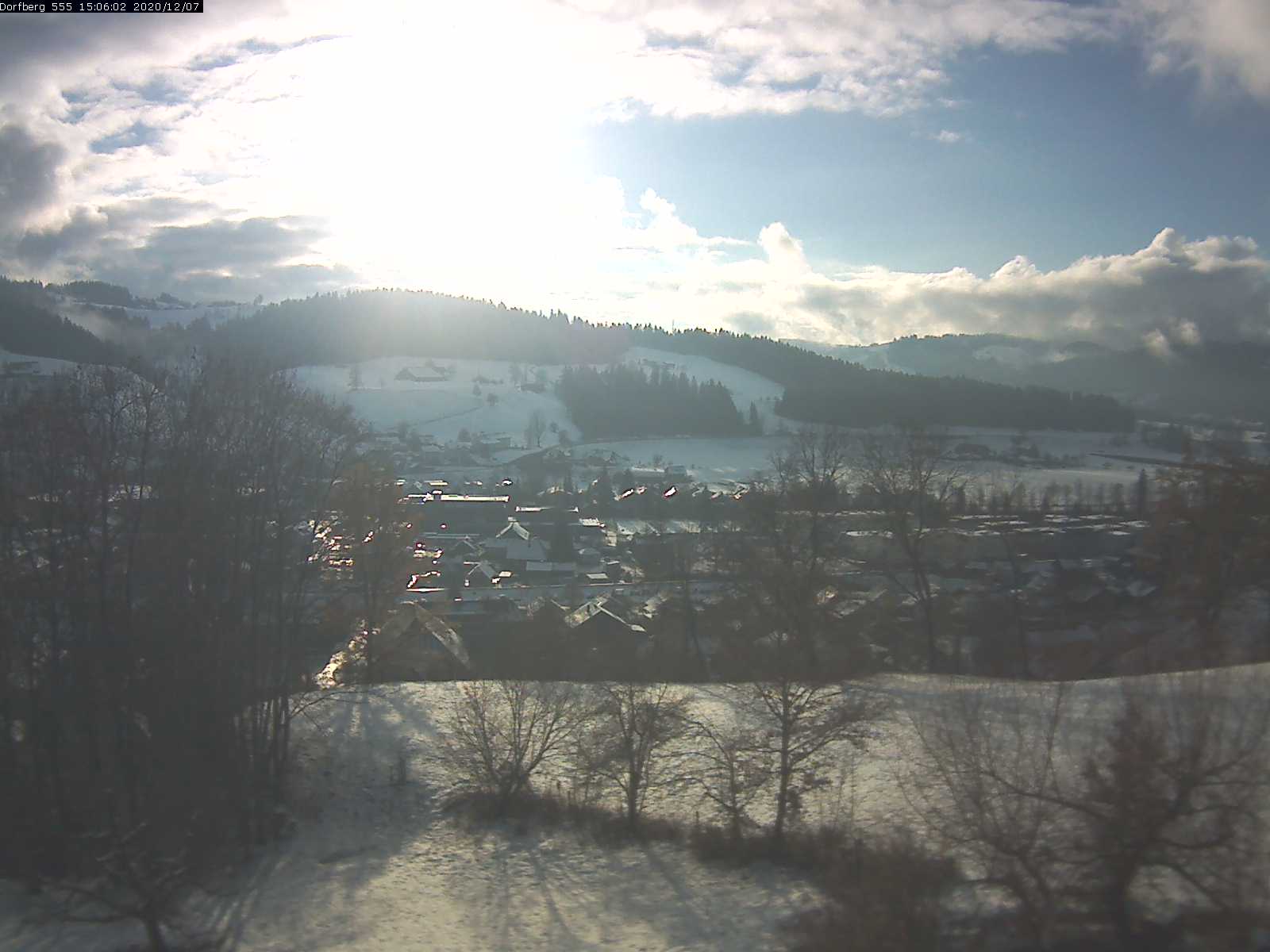 Webcam-Bild: Aussicht vom Dorfberg in Langnau 20201207-150601