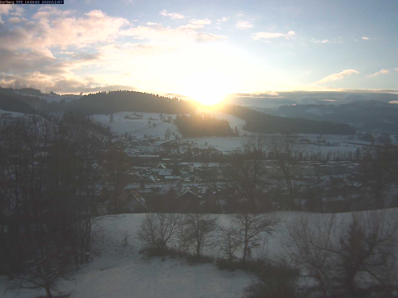 Webcam-Bild: Aussicht vom Dorfberg in Langnau 20201207-160601