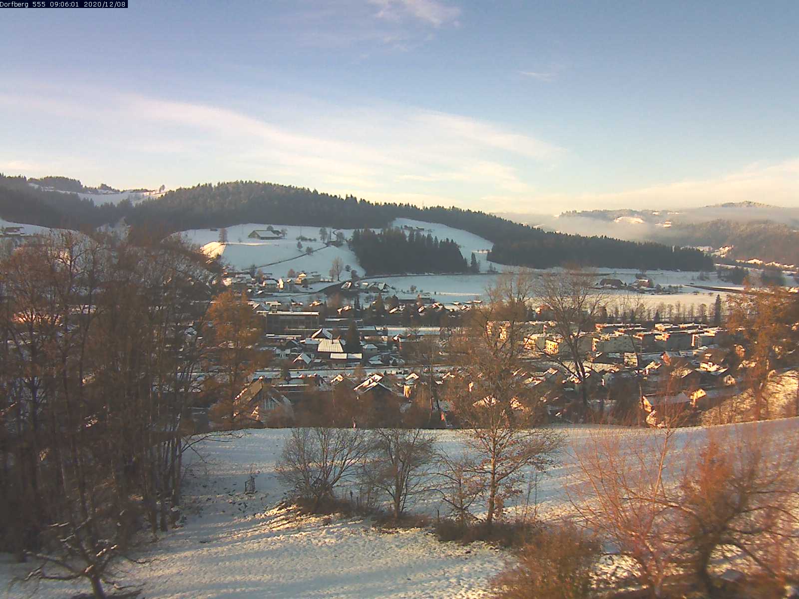 Webcam-Bild: Aussicht vom Dorfberg in Langnau 20201208-090601