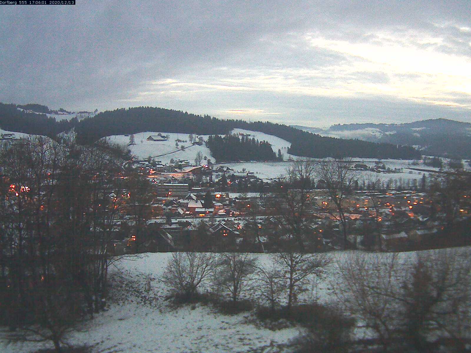 Webcam-Bild: Aussicht vom Dorfberg in Langnau 20201213-170601