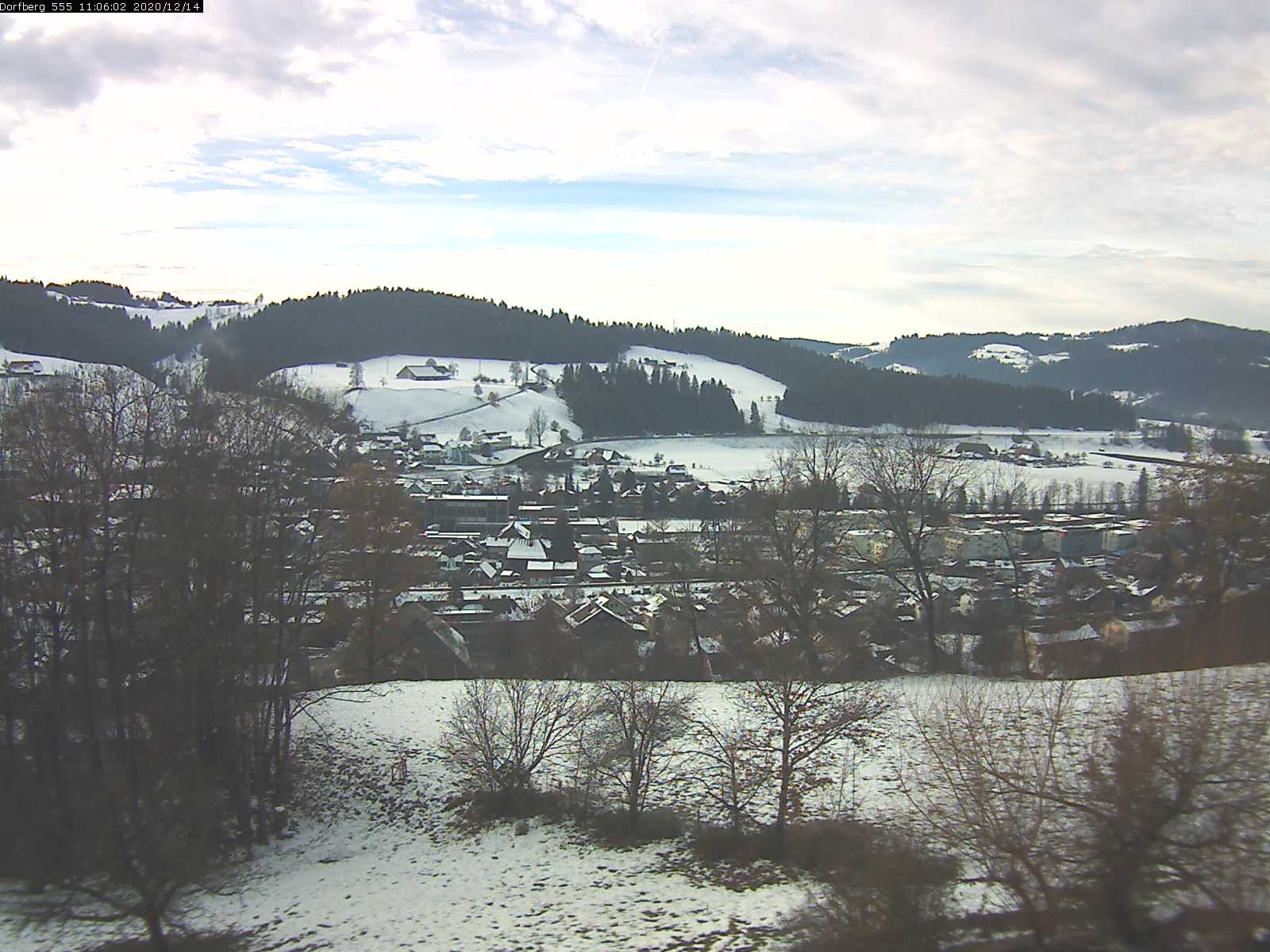 Webcam-Bild: Aussicht vom Dorfberg in Langnau 20201214-110601