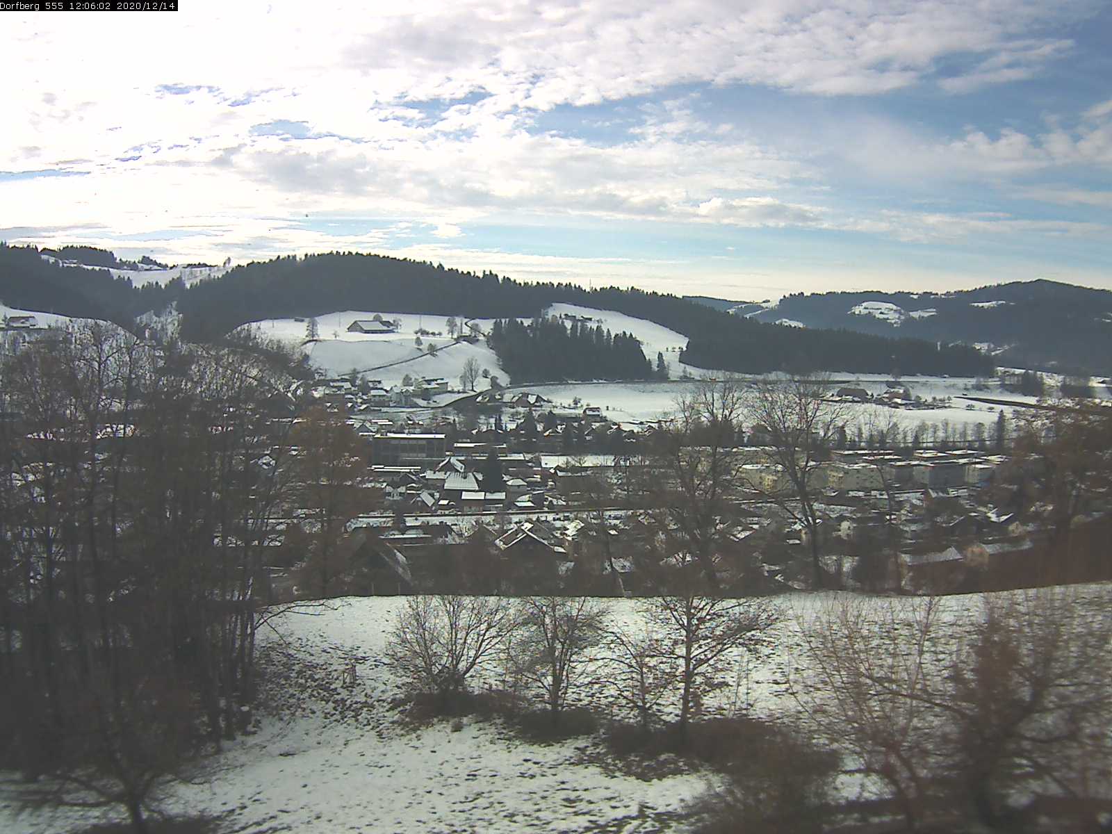 Webcam-Bild: Aussicht vom Dorfberg in Langnau 20201214-120601