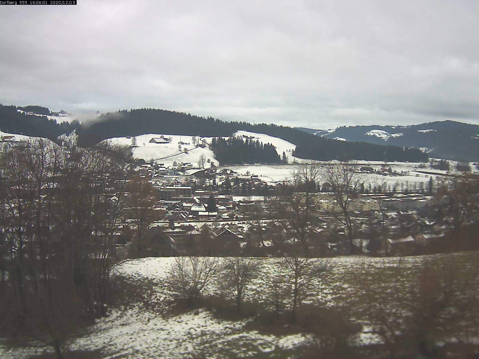 Webcam-Bild: Aussicht vom Dorfberg in Langnau 20201215-160601