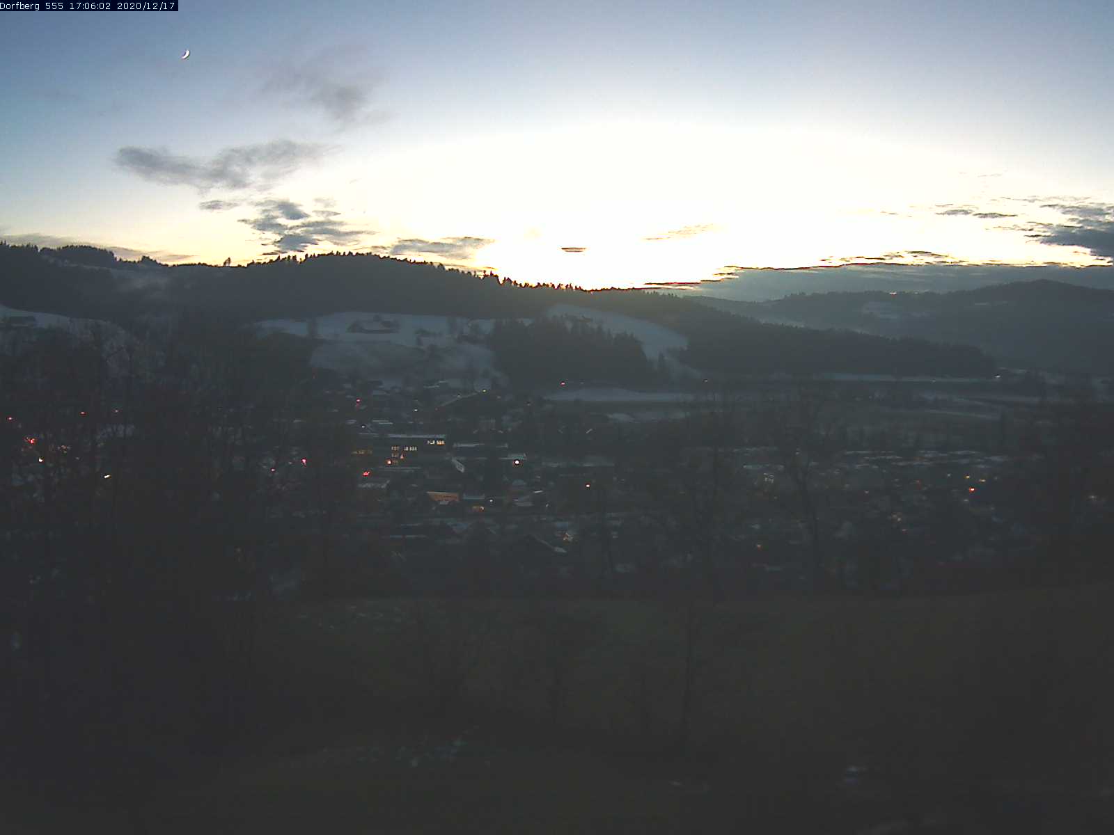 Webcam-Bild: Aussicht vom Dorfberg in Langnau 20201217-170601