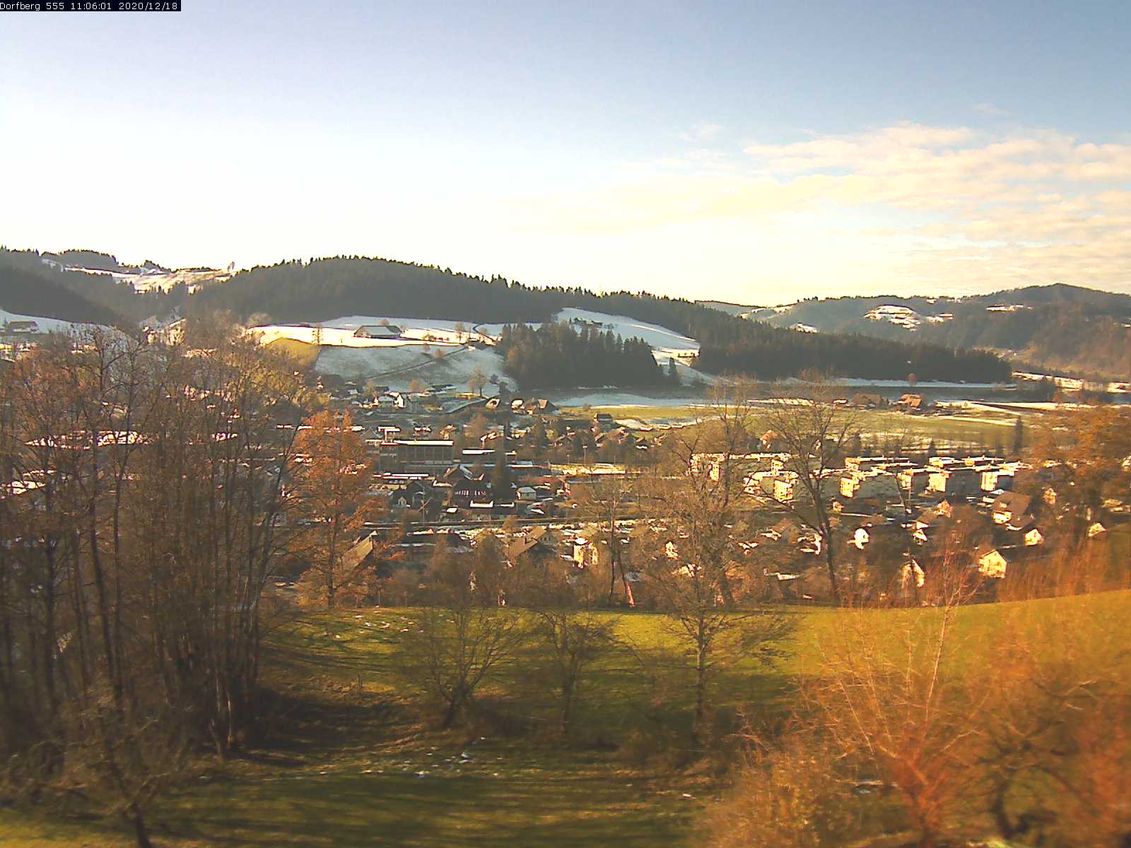 Webcam-Bild: Aussicht vom Dorfberg in Langnau 20201218-110601