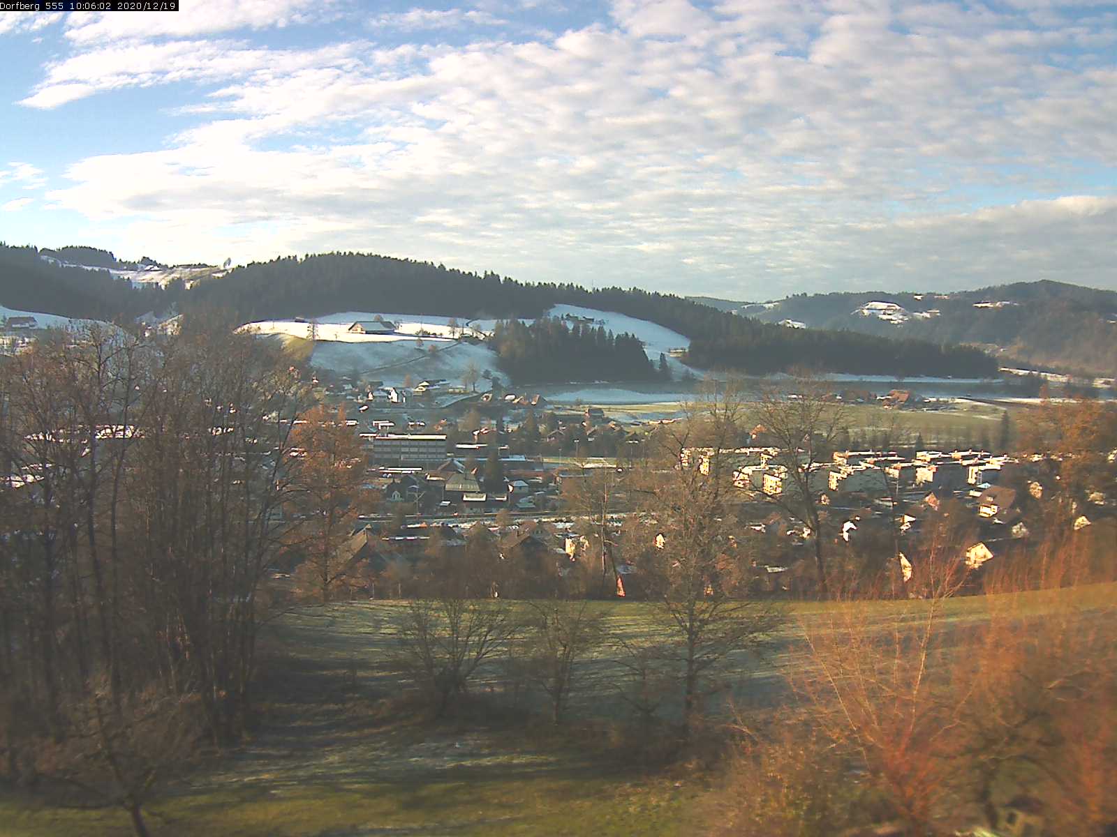 Webcam-Bild: Aussicht vom Dorfberg in Langnau 20201219-100601