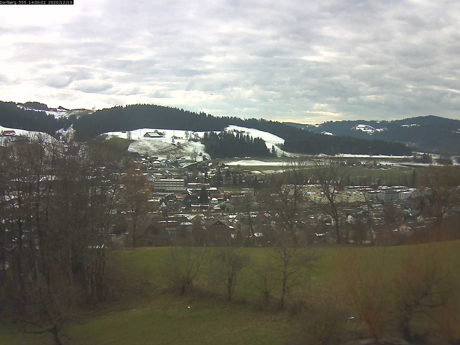 Webcam-Bild: Aussicht vom Dorfberg in Langnau 20201219-140601