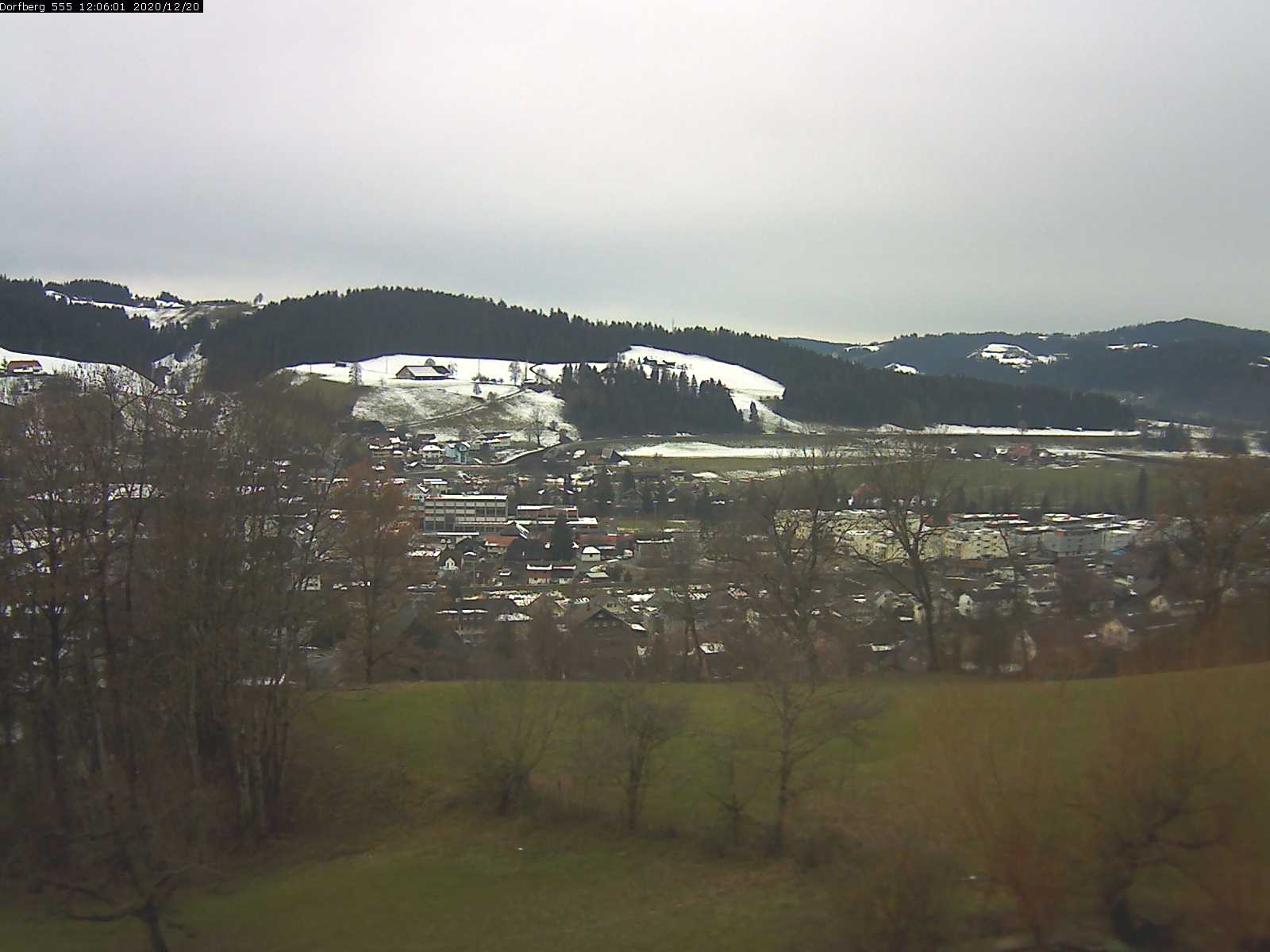 Webcam-Bild: Aussicht vom Dorfberg in Langnau 20201220-120601