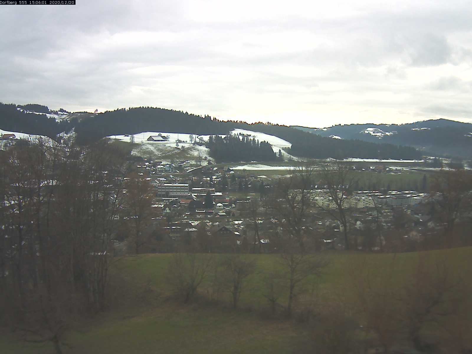 Webcam-Bild: Aussicht vom Dorfberg in Langnau 20201220-150601