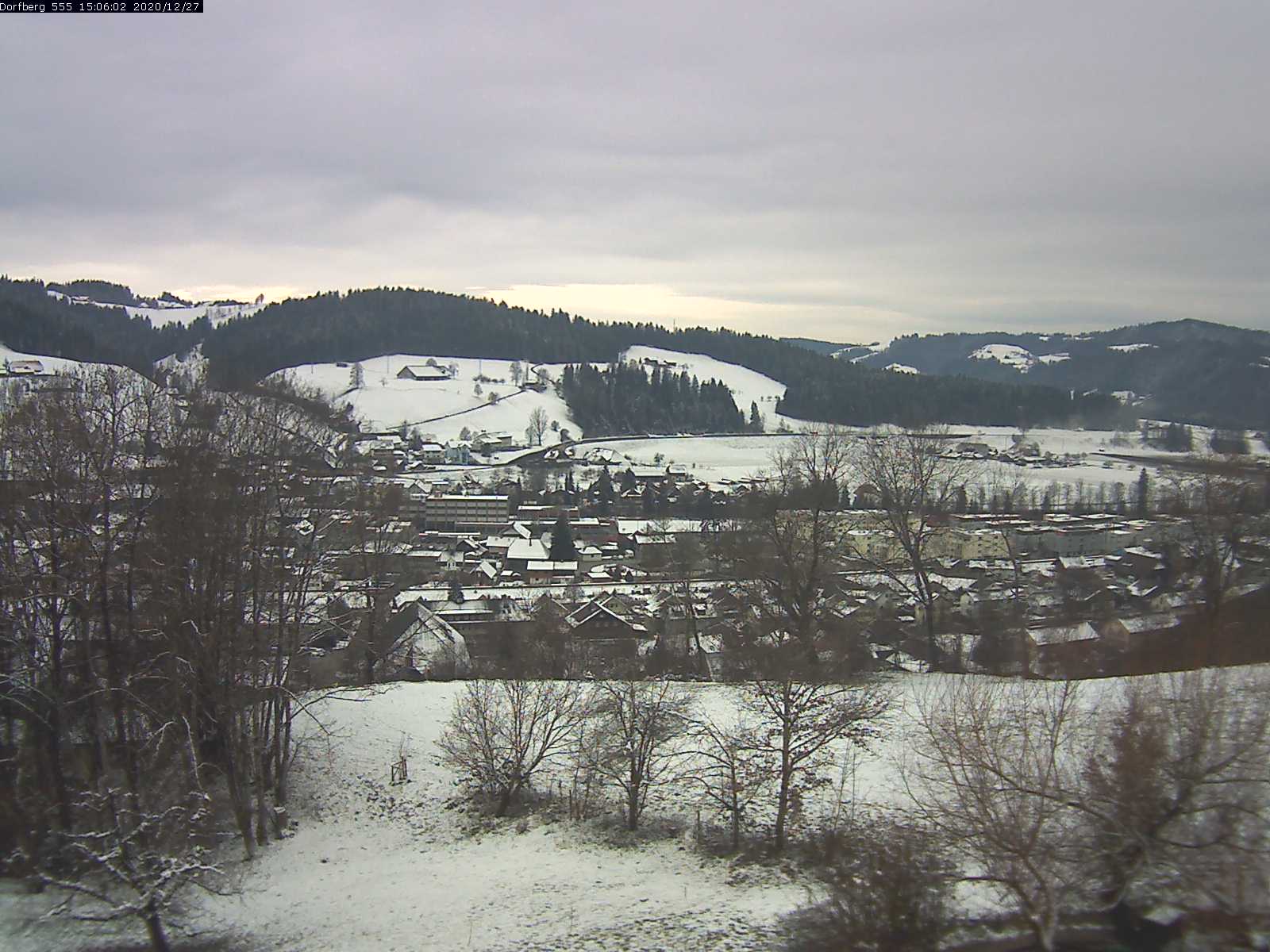 Webcam-Bild: Aussicht vom Dorfberg in Langnau 20201227-150601