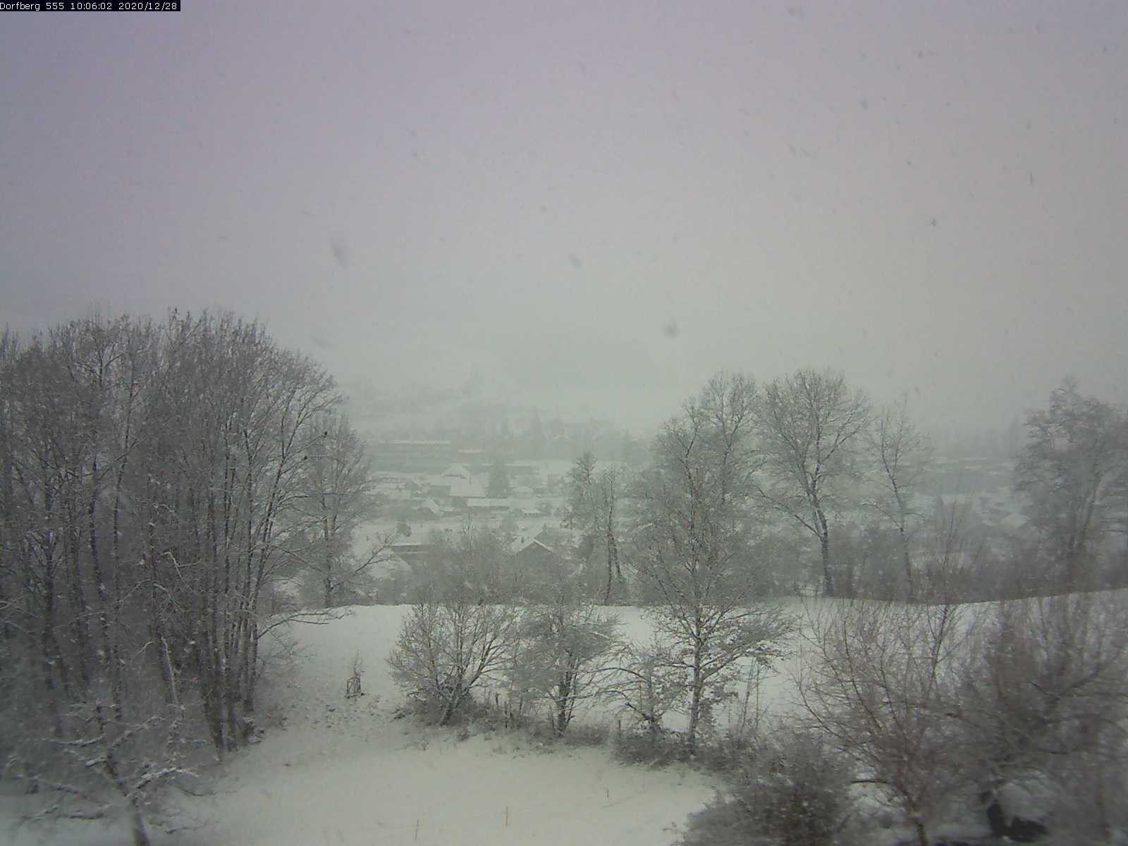 Webcam-Bild: Aussicht vom Dorfberg in Langnau 20201228-100601