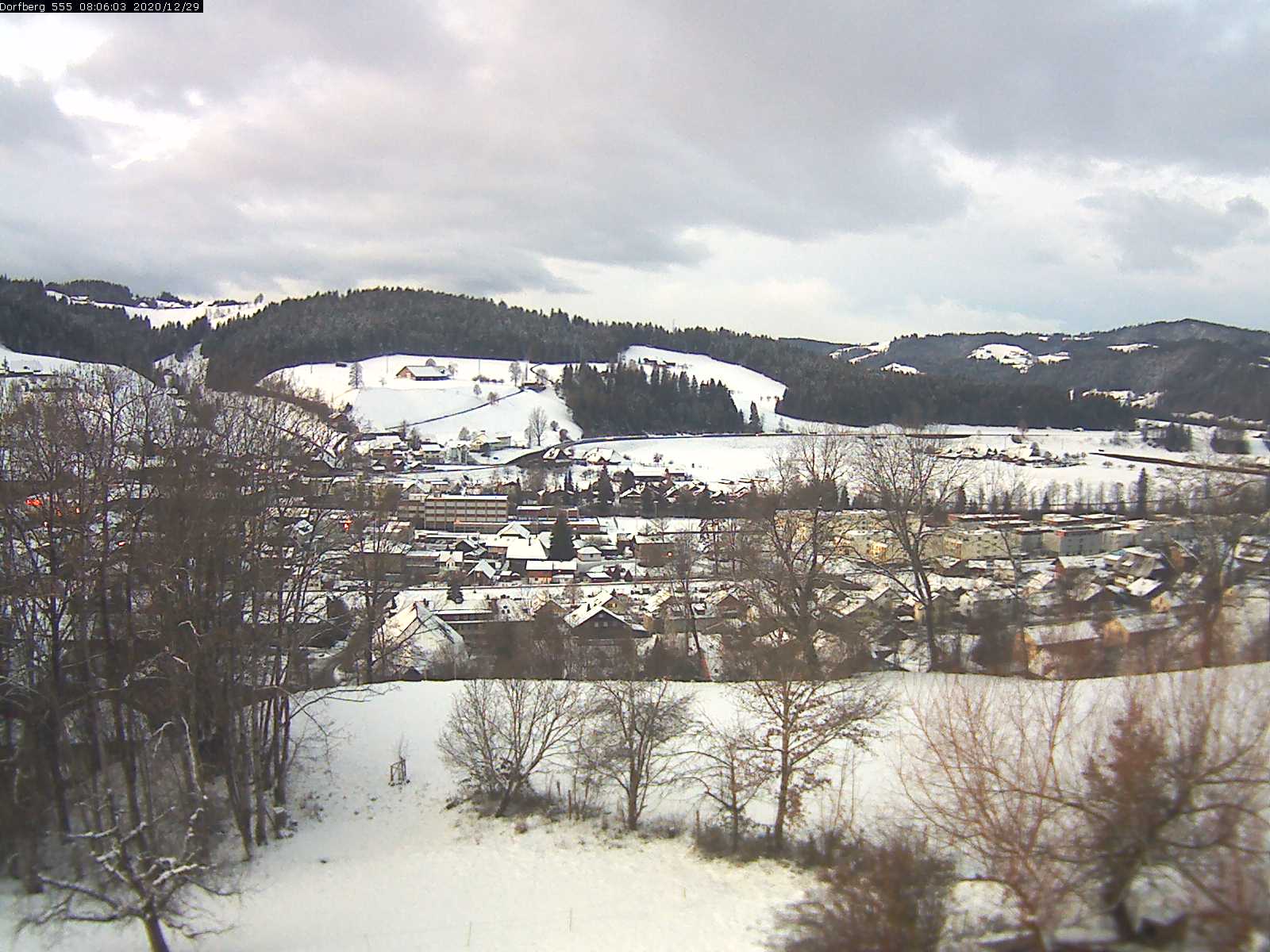 Webcam-Bild: Aussicht vom Dorfberg in Langnau 20201229-080601
