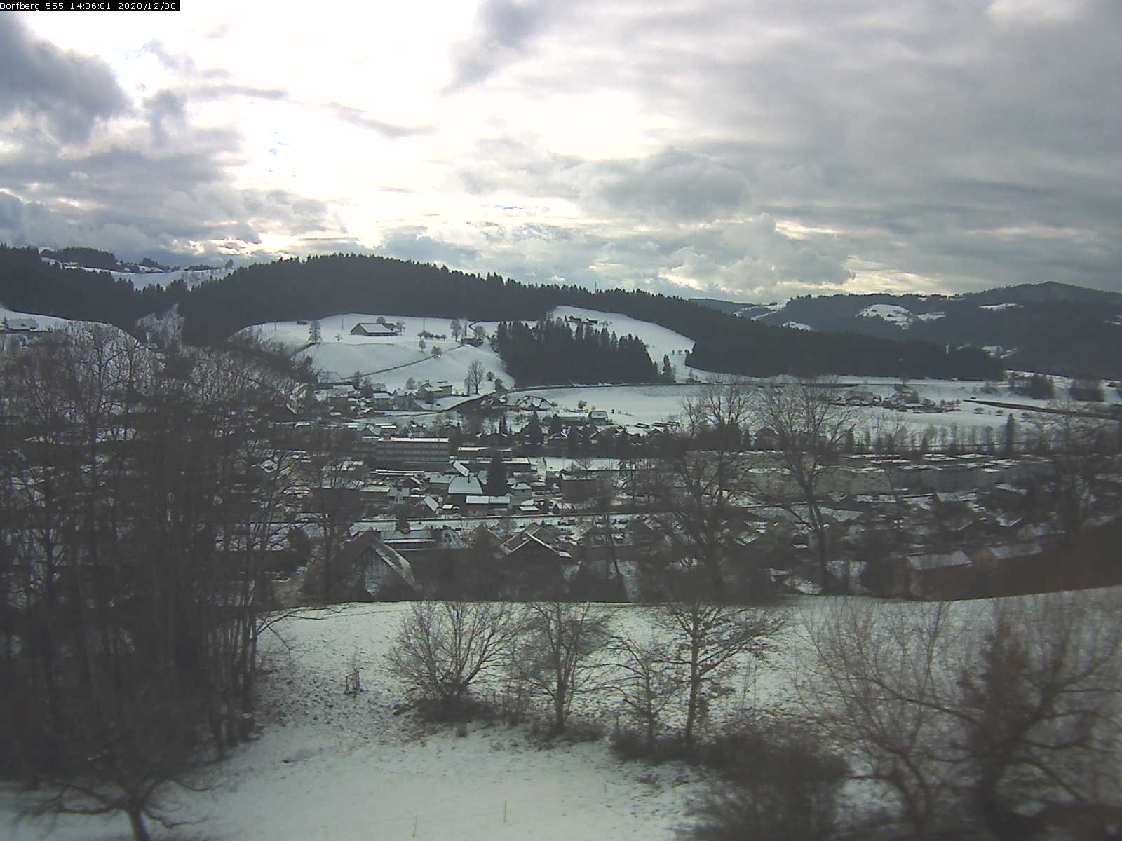 Webcam-Bild: Aussicht vom Dorfberg in Langnau 20201230-140601