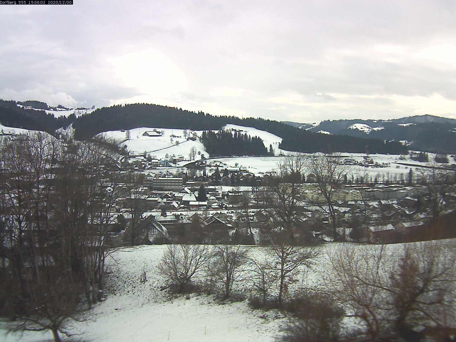 Webcam-Bild: Aussicht vom Dorfberg in Langnau 20201230-150601