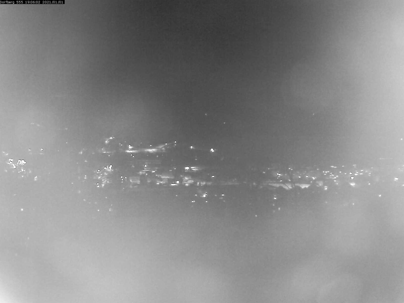Webcam-Bild: Aussicht vom Dorfberg in Langnau 20210101-190601