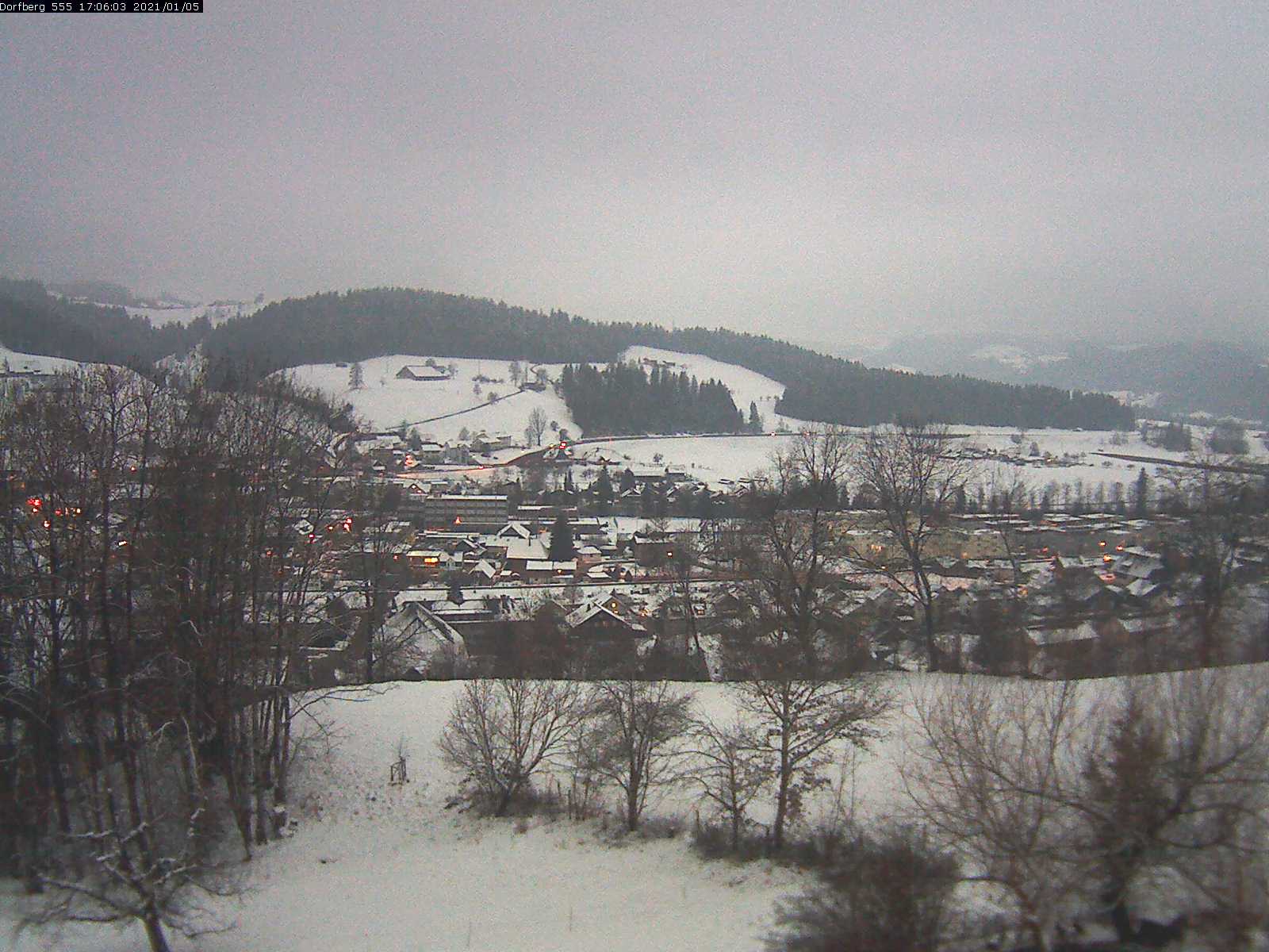 Webcam-Bild: Aussicht vom Dorfberg in Langnau 20210105-170601