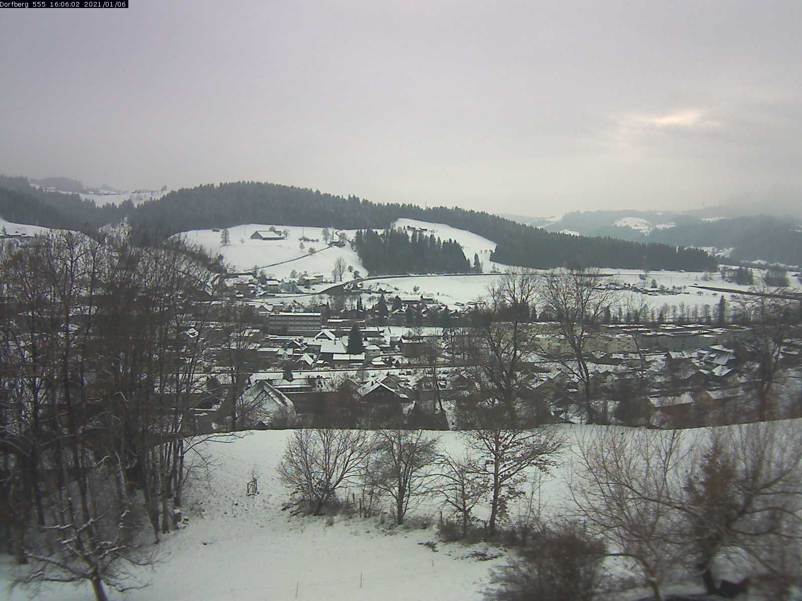 Webcam-Bild: Aussicht vom Dorfberg in Langnau 20210106-160601