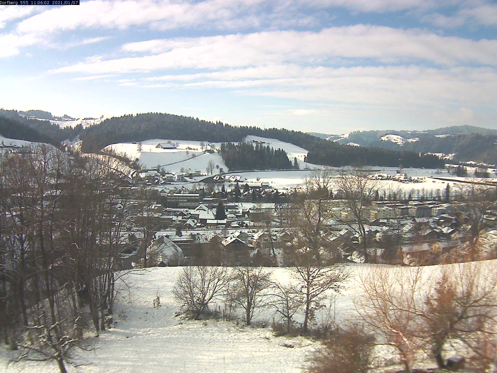 Webcam-Bild: Aussicht vom Dorfberg in Langnau 20210107-110601