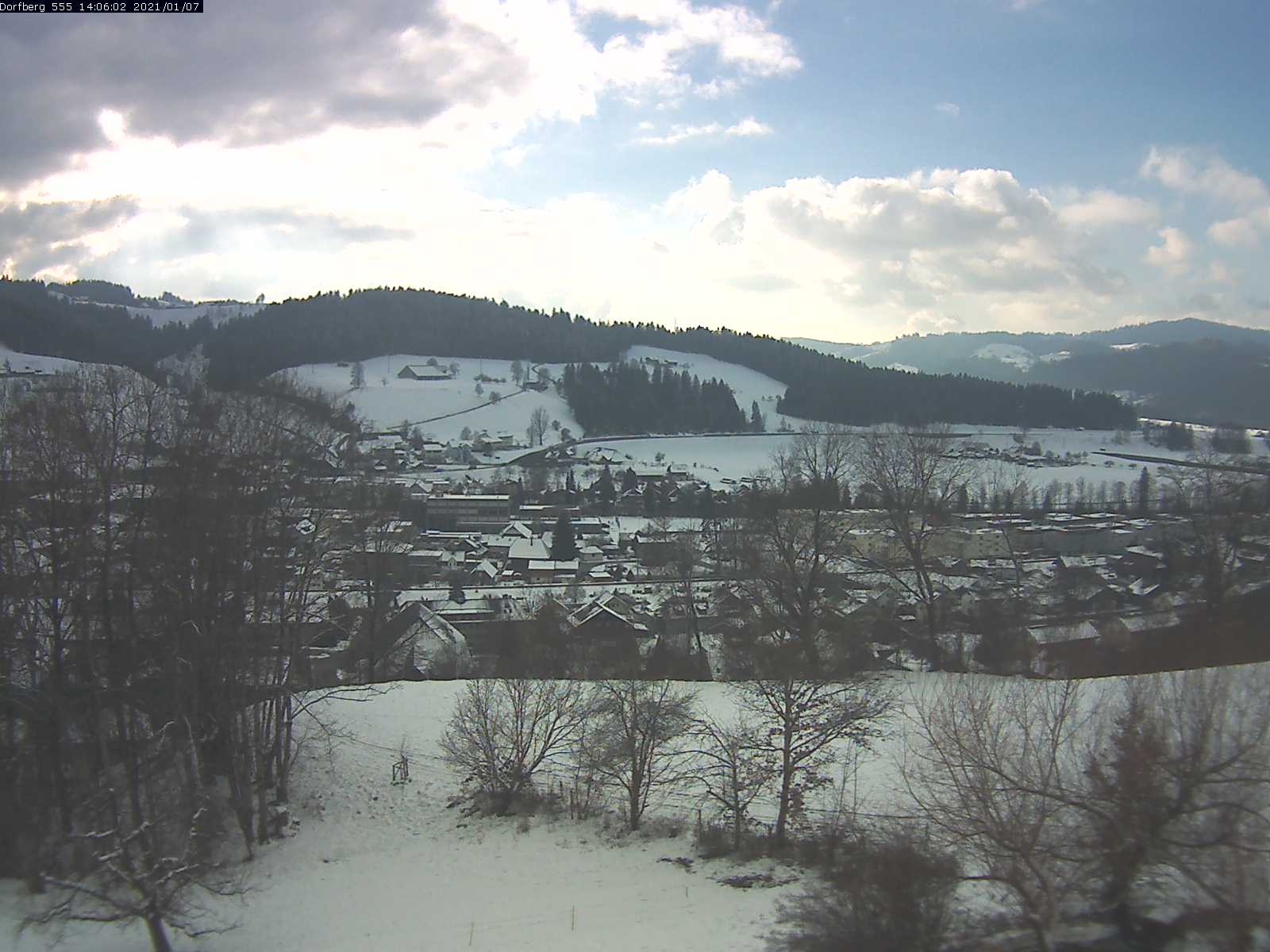 Webcam-Bild: Aussicht vom Dorfberg in Langnau 20210107-140601