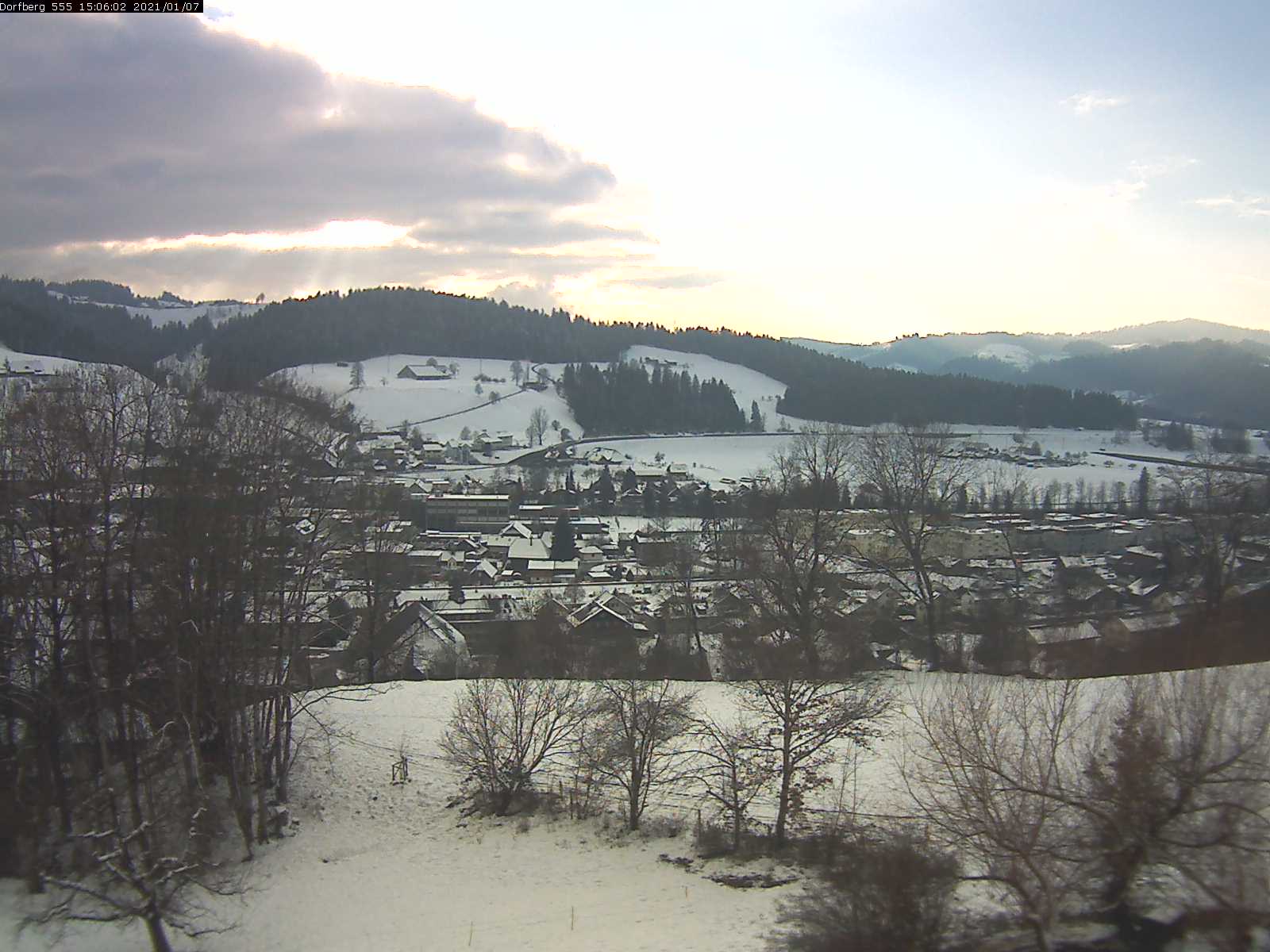 Webcam-Bild: Aussicht vom Dorfberg in Langnau 20210107-150601