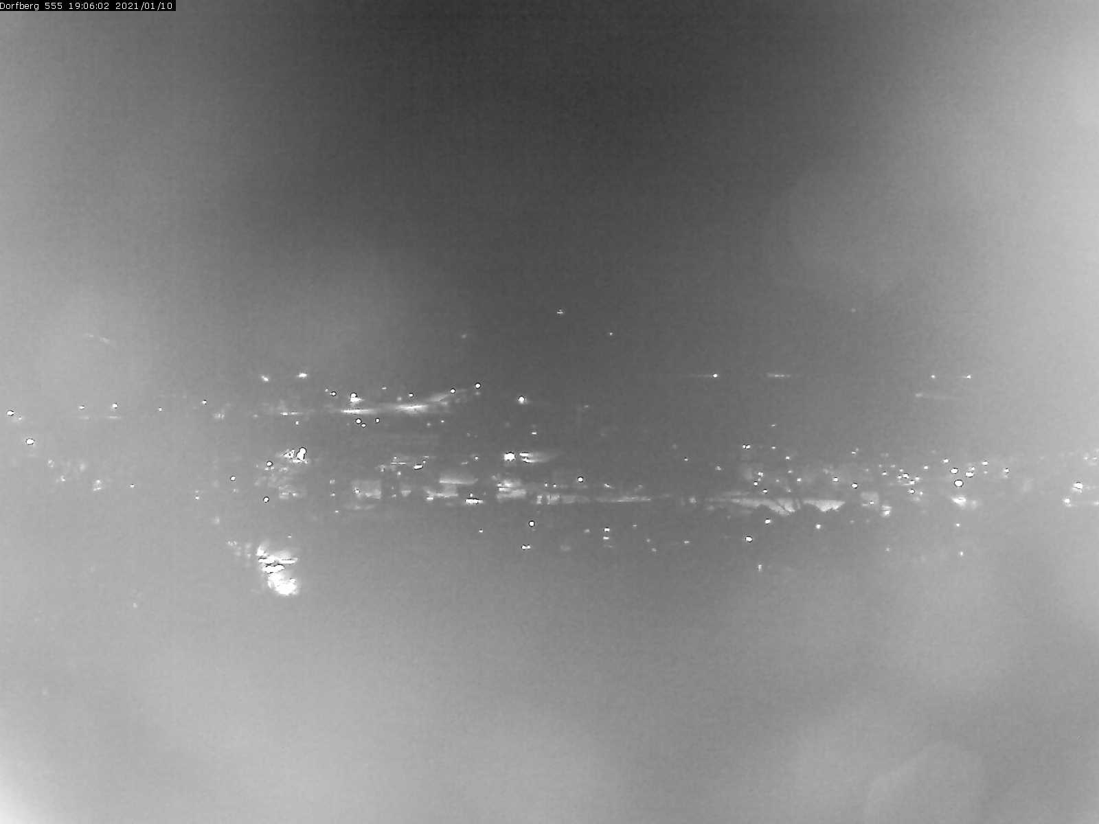 Webcam-Bild: Aussicht vom Dorfberg in Langnau 20210110-190601