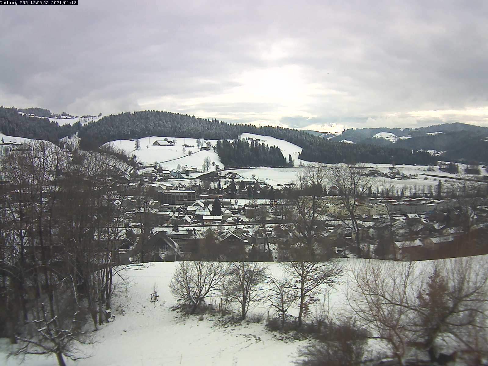 Webcam-Bild: Aussicht vom Dorfberg in Langnau 20210118-150601
