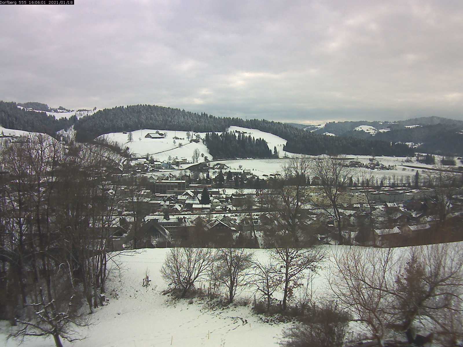 Webcam-Bild: Aussicht vom Dorfberg in Langnau 20210118-160601