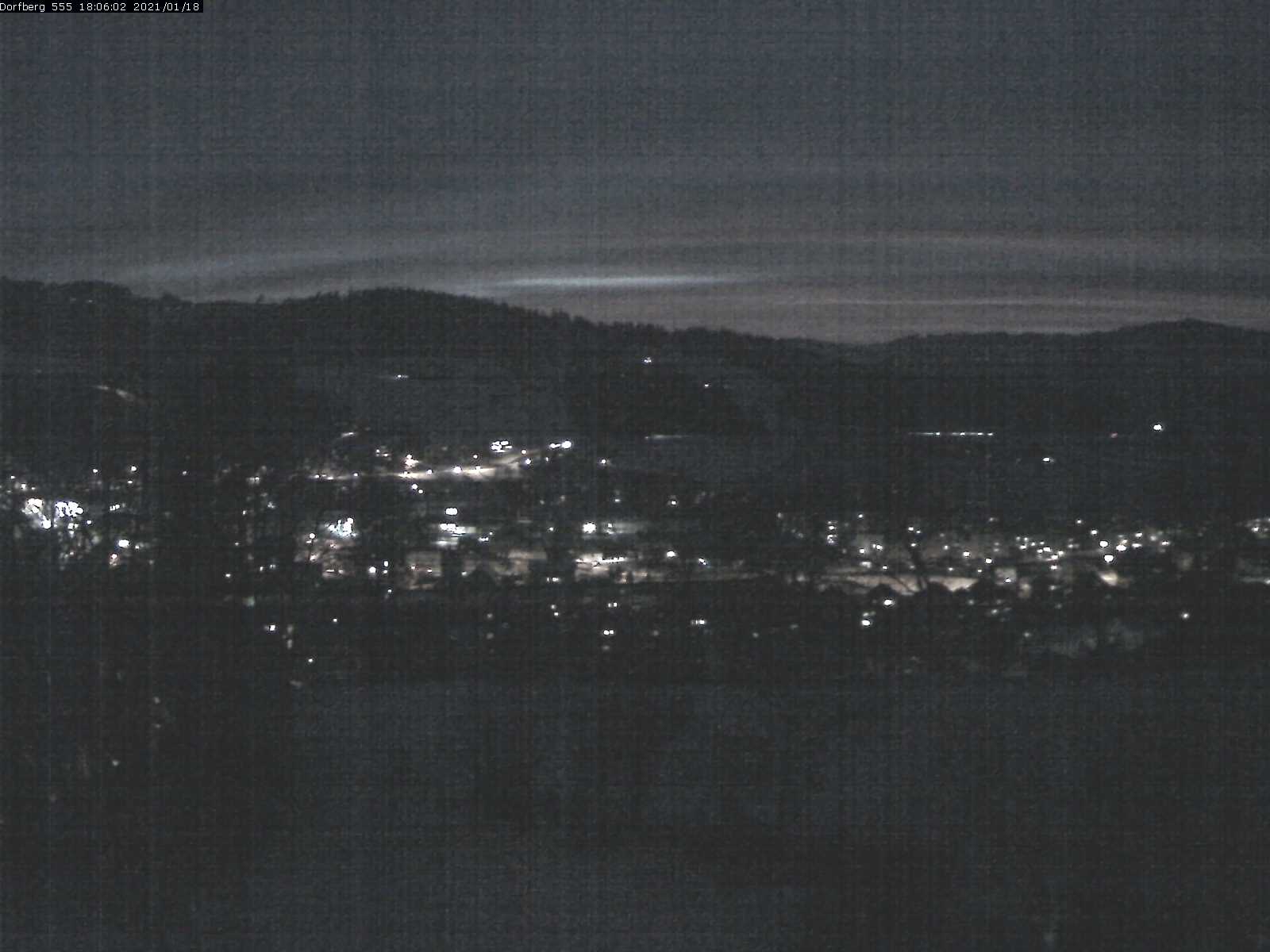 Webcam-Bild: Aussicht vom Dorfberg in Langnau 20210118-180601
