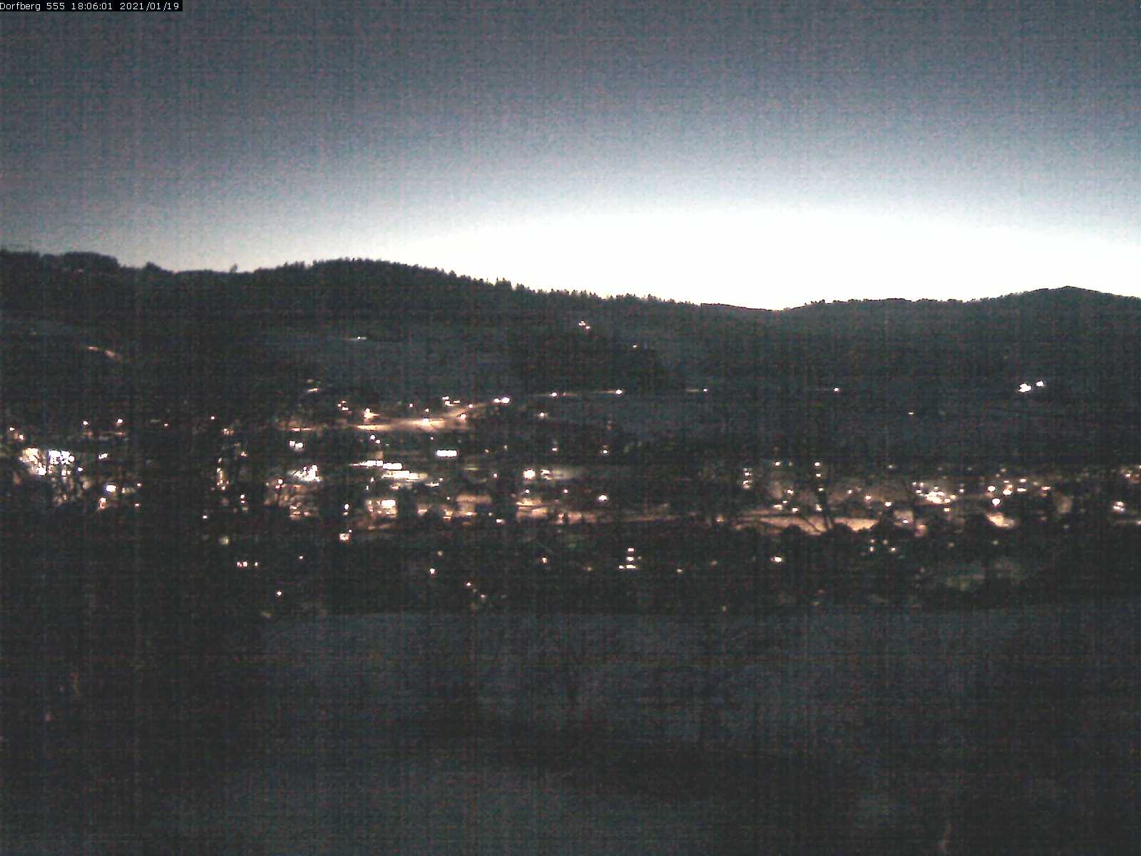 Webcam-Bild: Aussicht vom Dorfberg in Langnau 20210119-180601