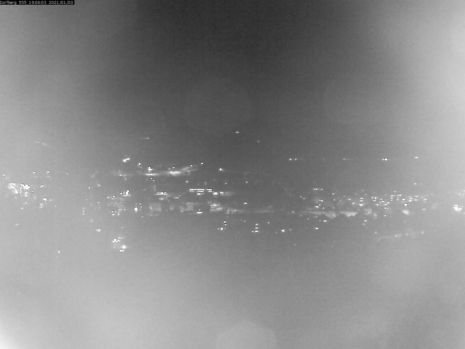 Webcam-Bild: Aussicht vom Dorfberg in Langnau 20210120-190601