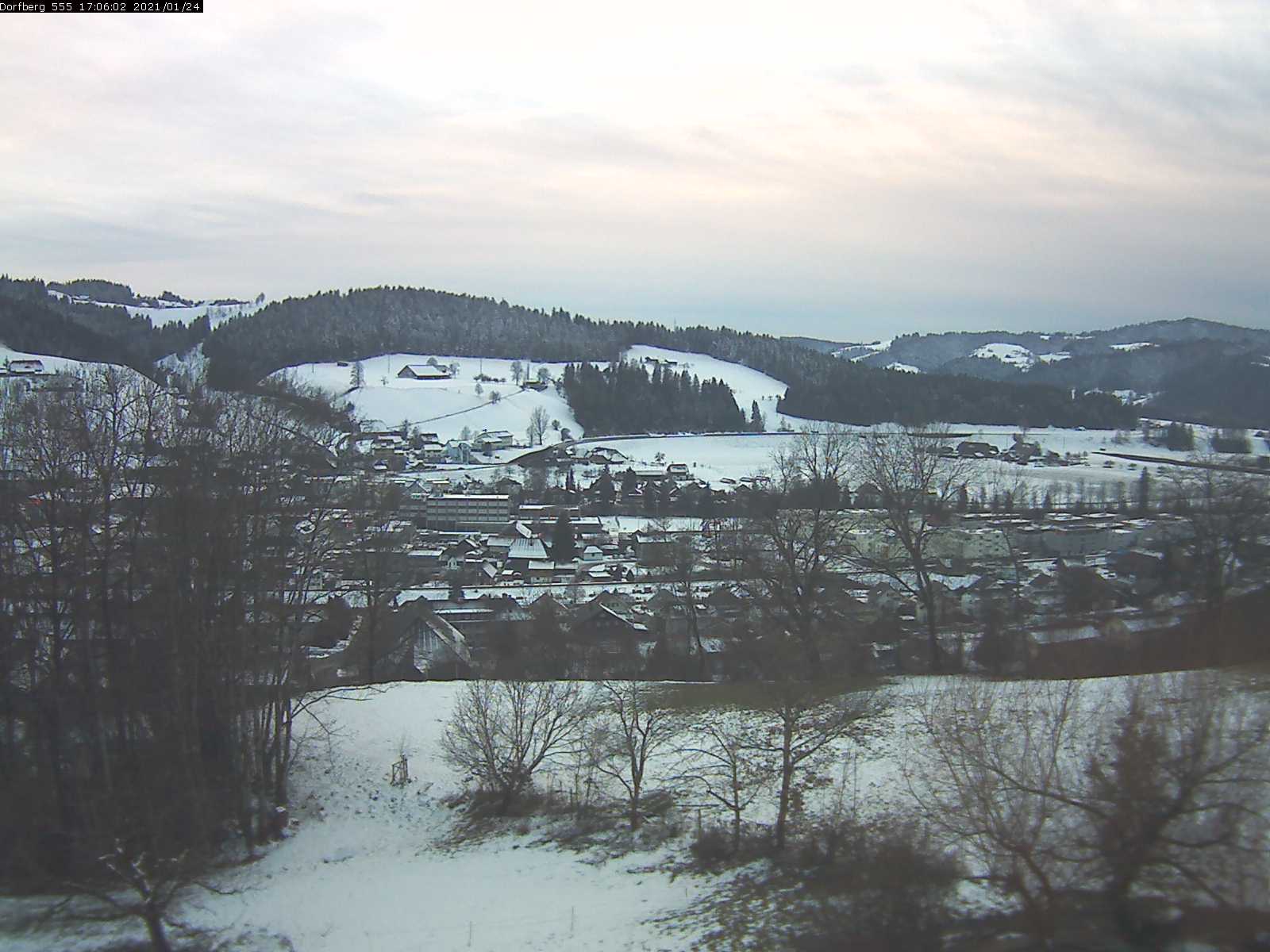 Webcam-Bild: Aussicht vom Dorfberg in Langnau 20210124-170601