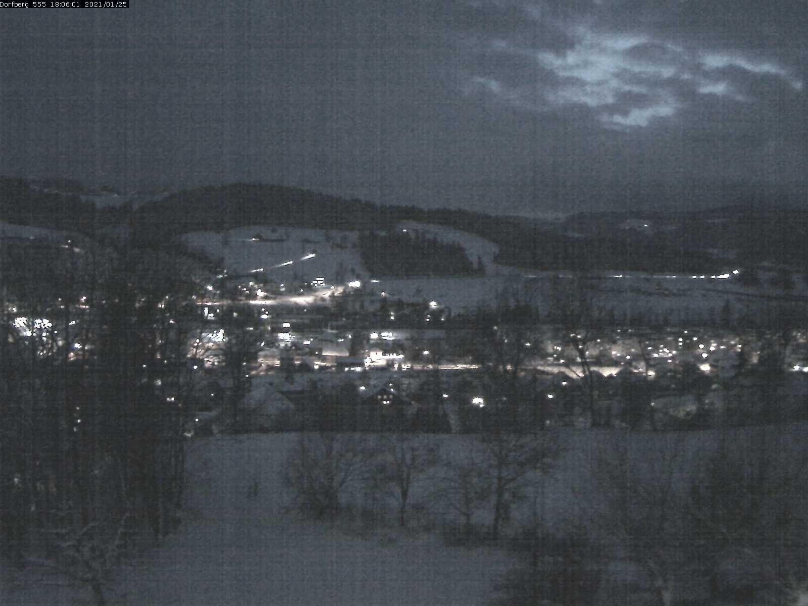 Webcam-Bild: Aussicht vom Dorfberg in Langnau 20210125-180601
