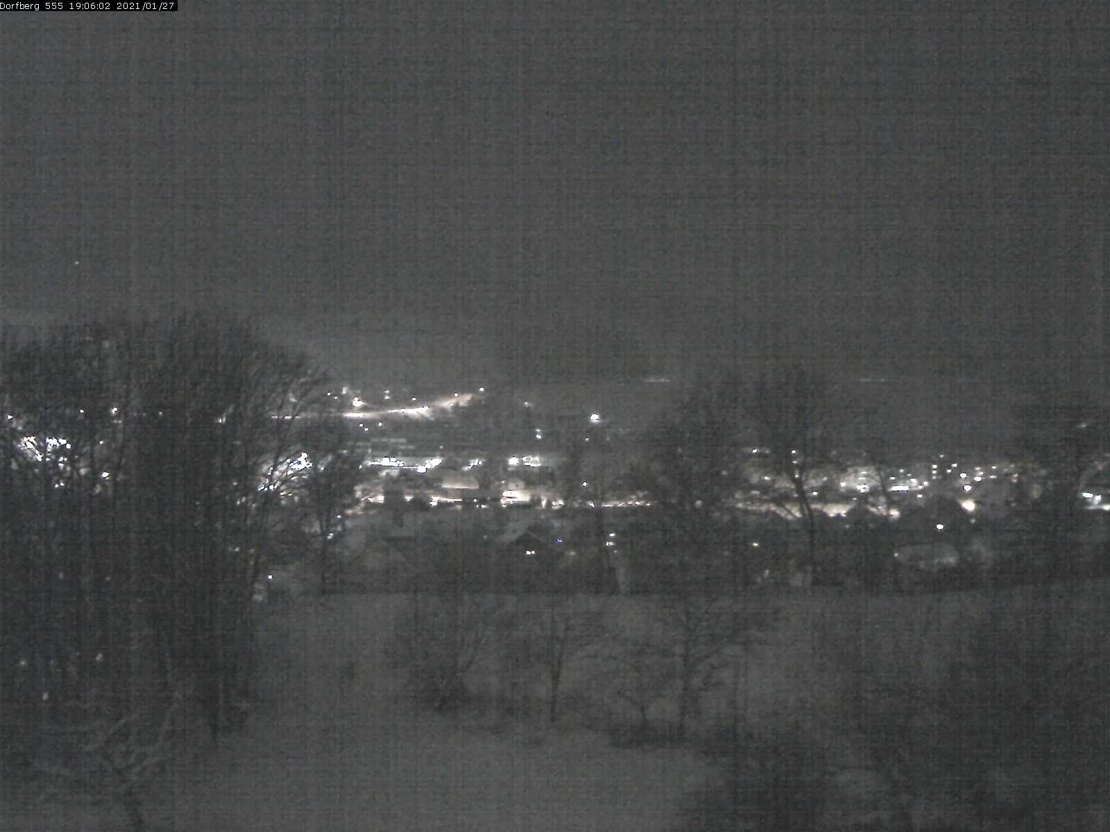 Webcam-Bild: Aussicht vom Dorfberg in Langnau 20210127-190601