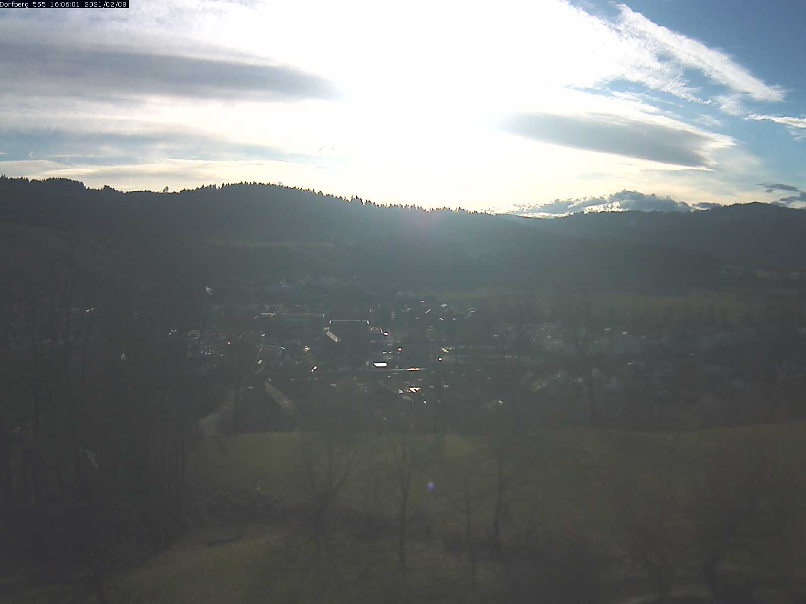 Webcam-Bild: Aussicht vom Dorfberg in Langnau 20210208-160601