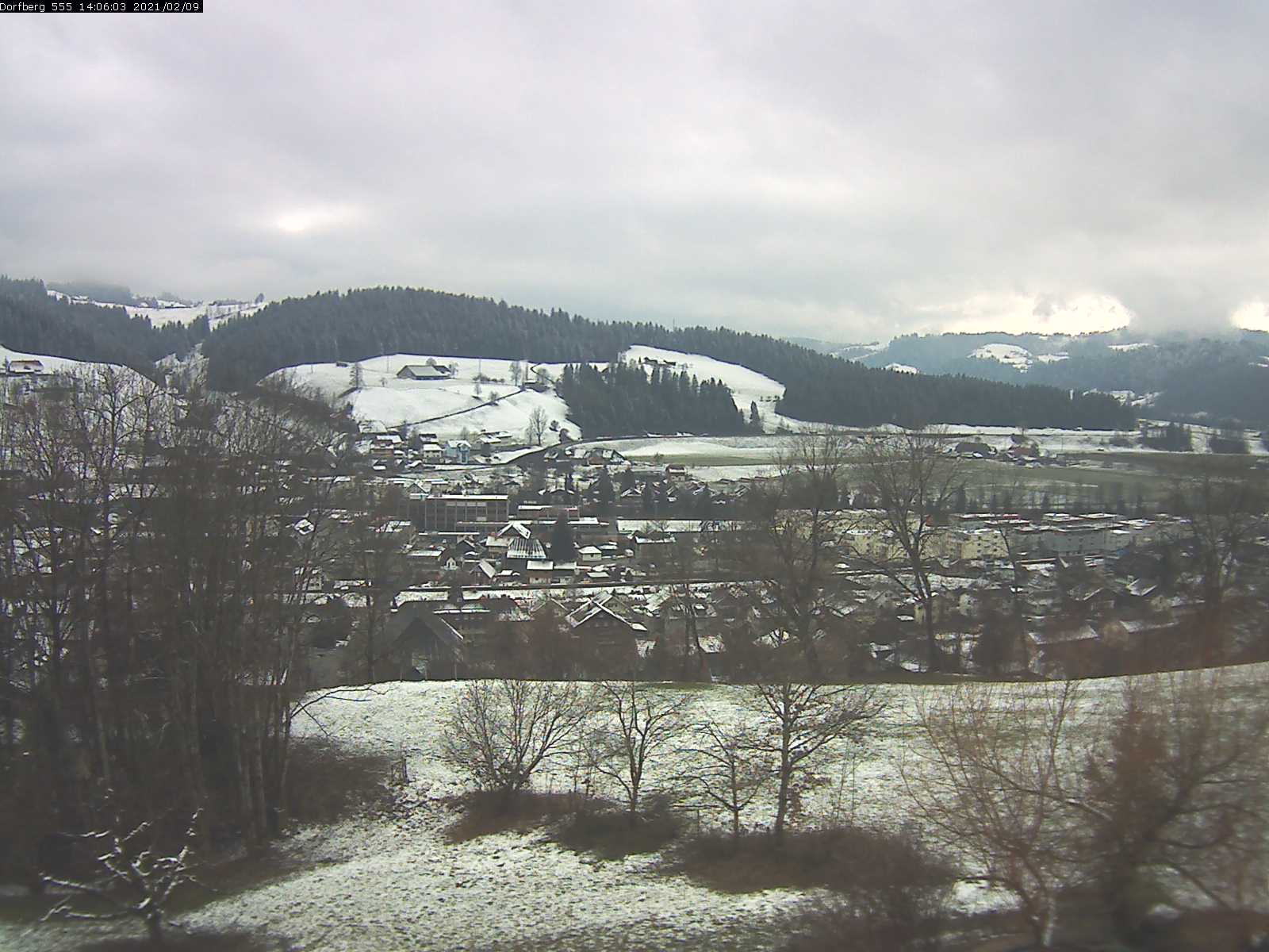 Webcam-Bild: Aussicht vom Dorfberg in Langnau 20210209-140601