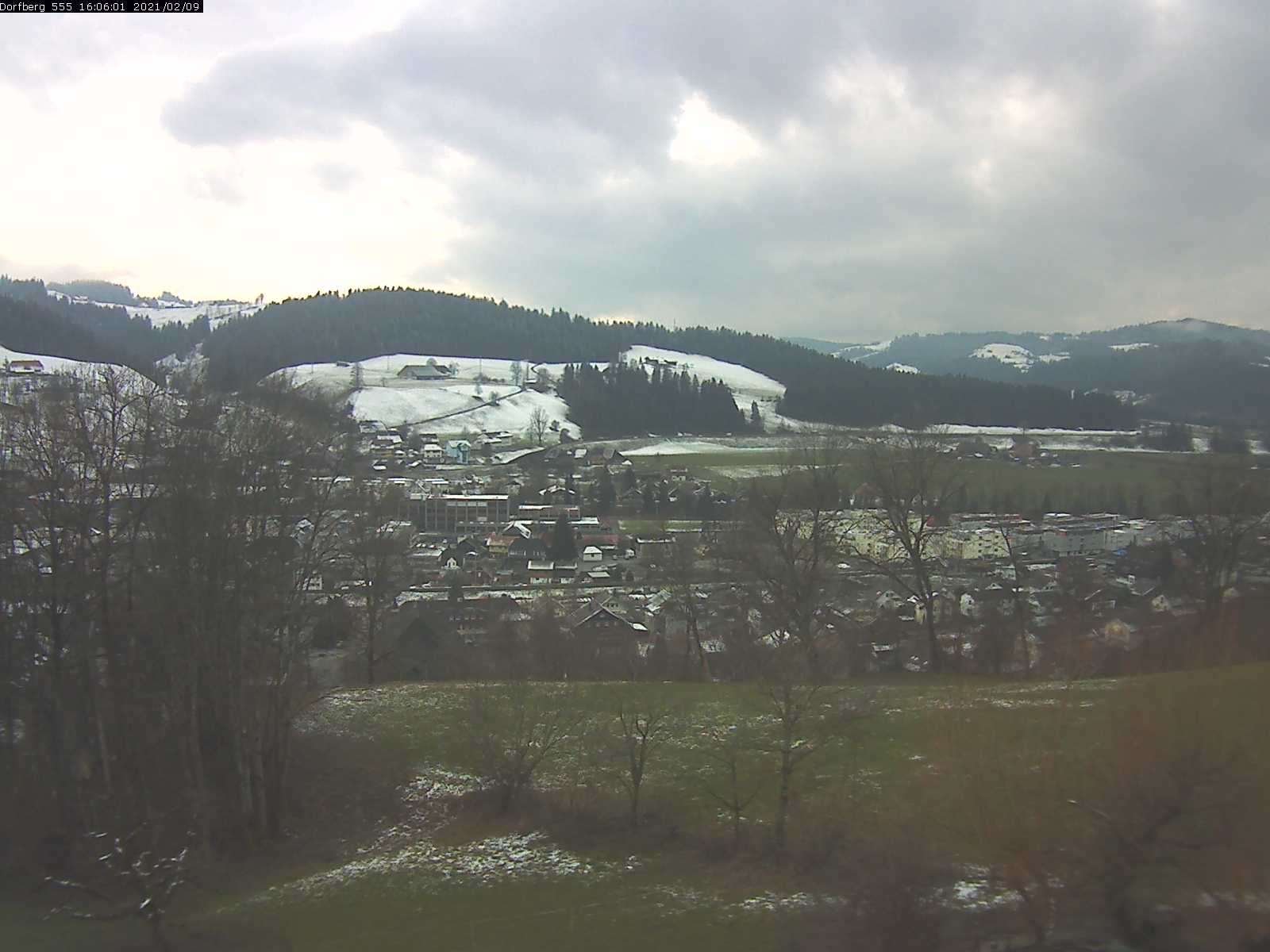 Webcam-Bild: Aussicht vom Dorfberg in Langnau 20210209-160601
