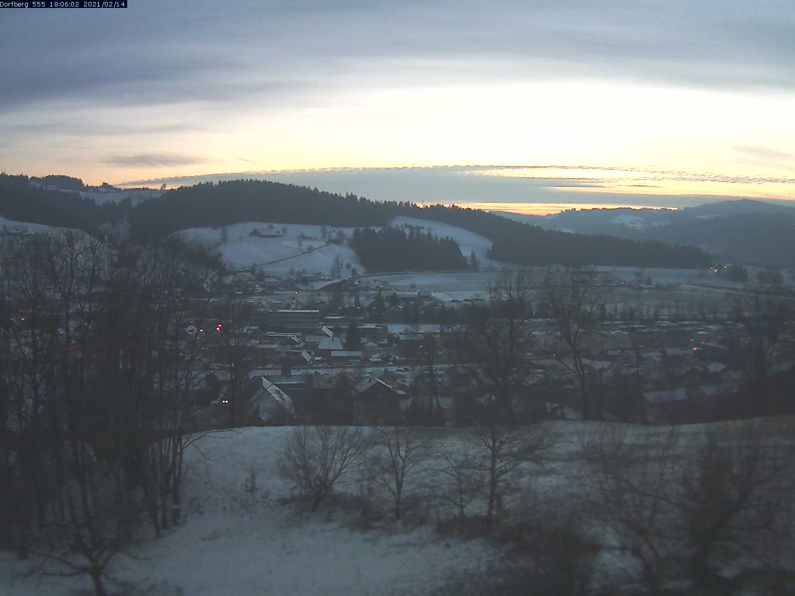Webcam-Bild: Aussicht vom Dorfberg in Langnau 20210214-180601
