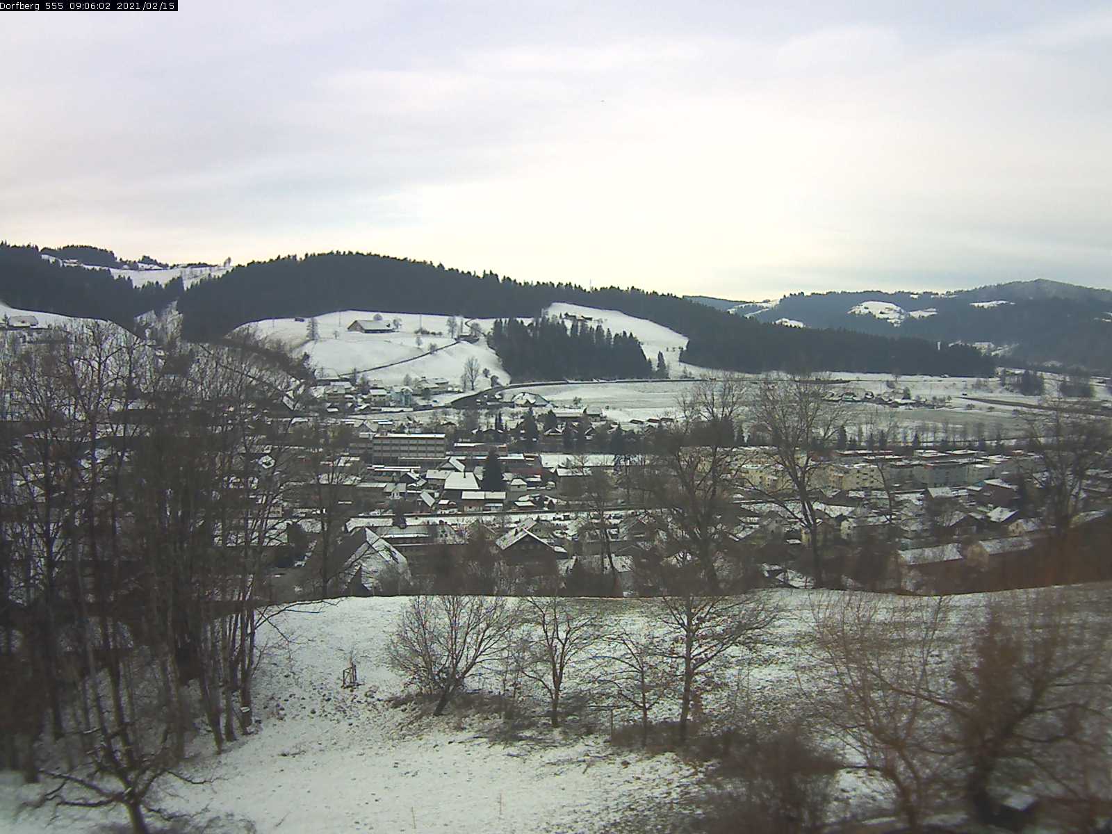 Webcam-Bild: Aussicht vom Dorfberg in Langnau 20210215-090601