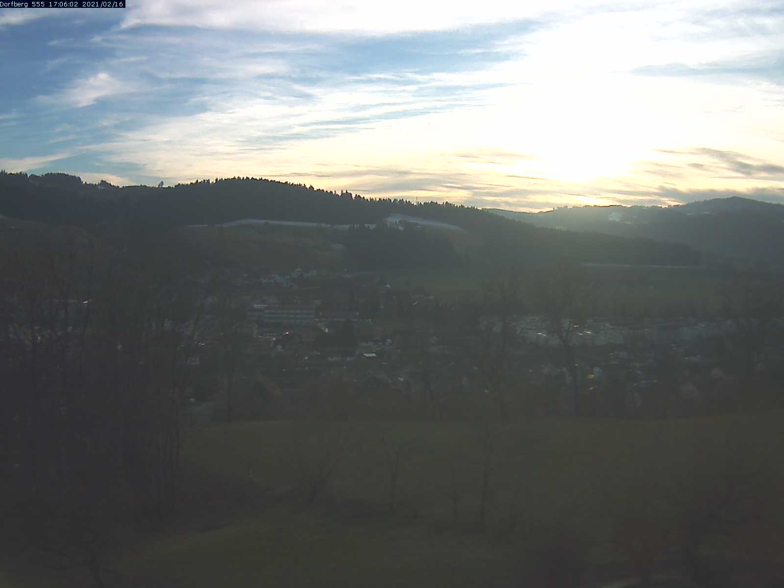 Webcam-Bild: Aussicht vom Dorfberg in Langnau 20210216-170601