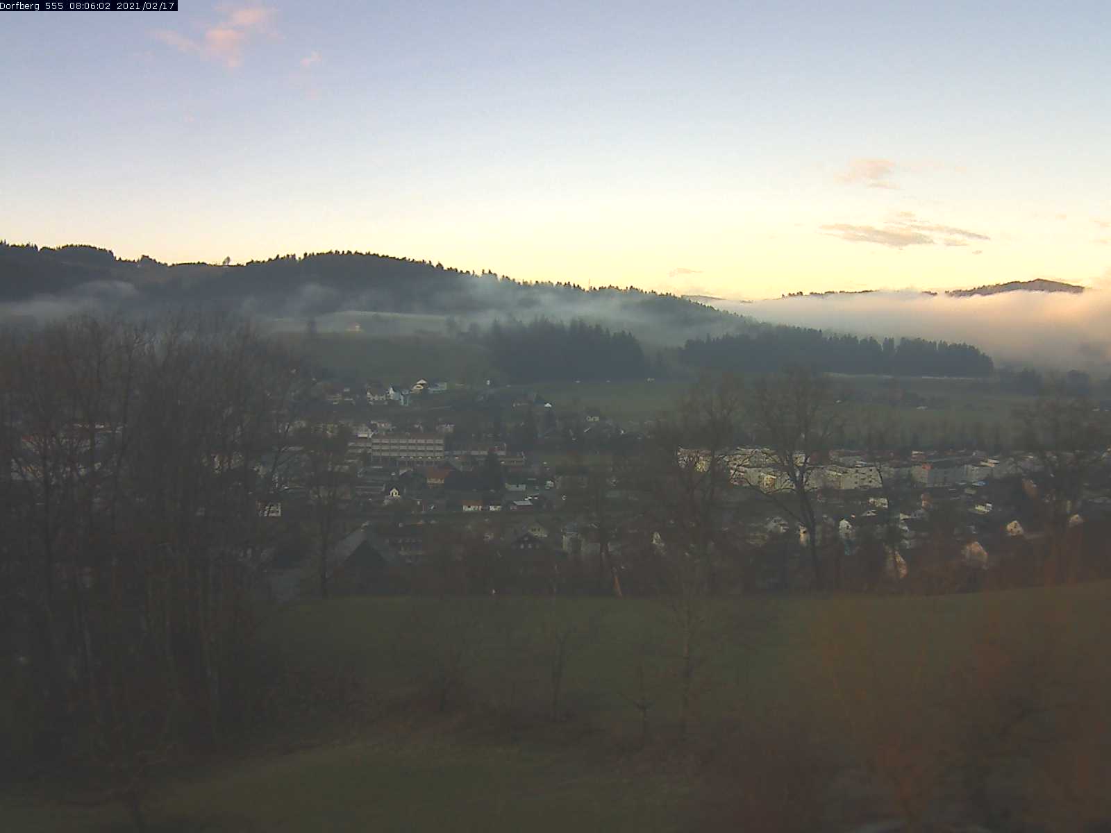 Webcam-Bild: Aussicht vom Dorfberg in Langnau 20210217-080601