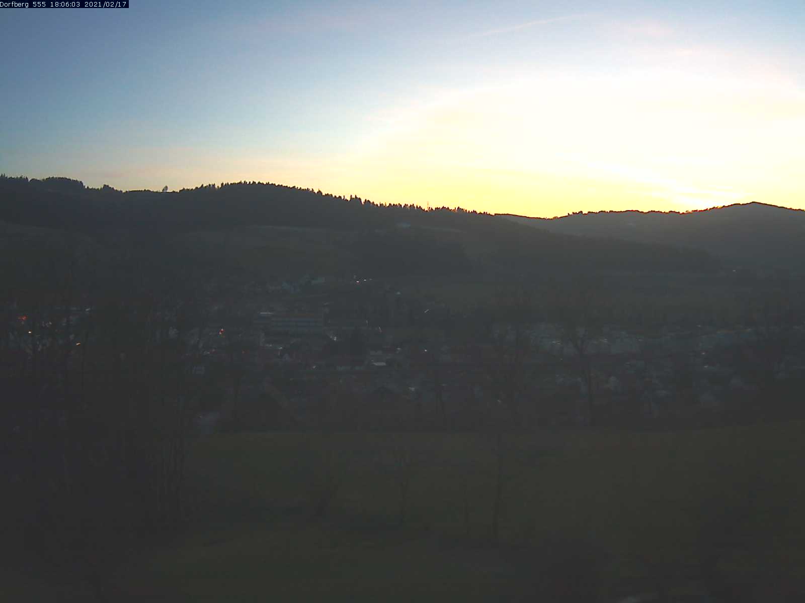 Webcam-Bild: Aussicht vom Dorfberg in Langnau 20210217-180601