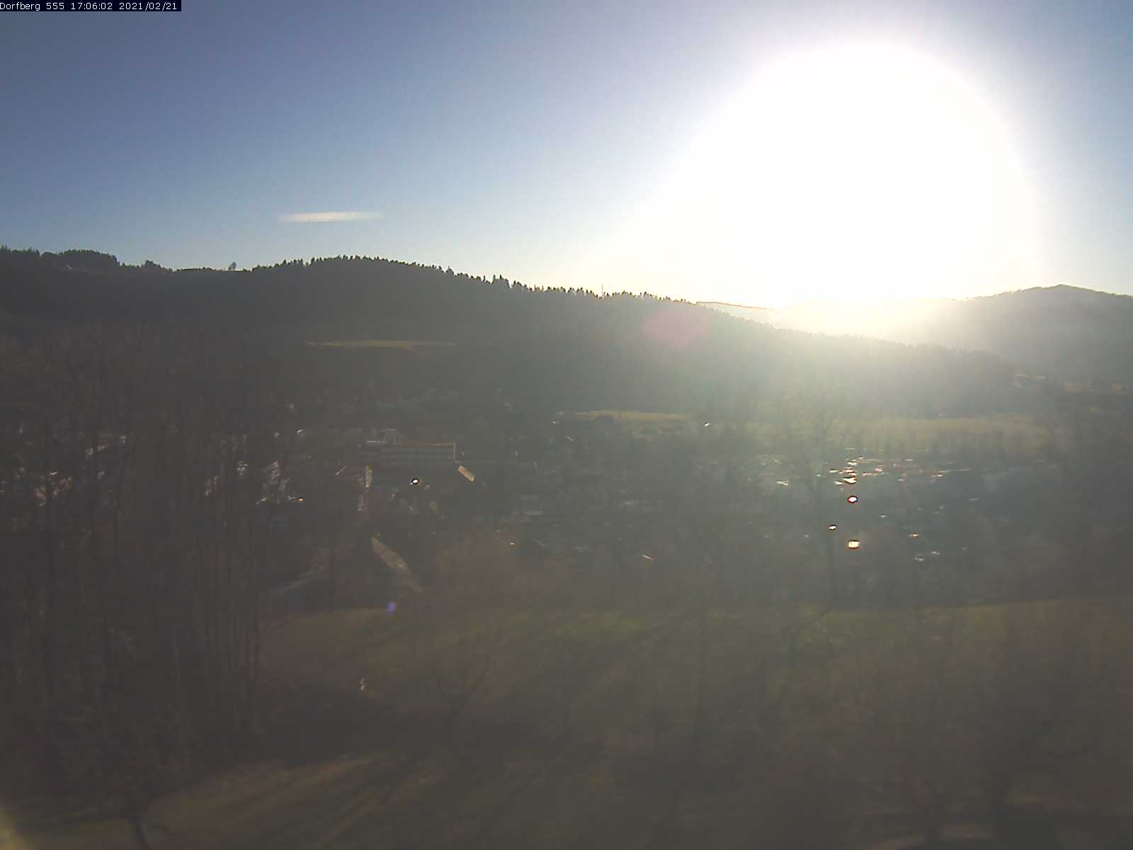 Webcam-Bild: Aussicht vom Dorfberg in Langnau 20210221-170601