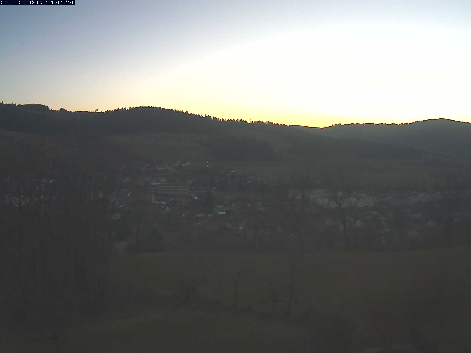 Webcam-Bild: Aussicht vom Dorfberg in Langnau 20210221-180601