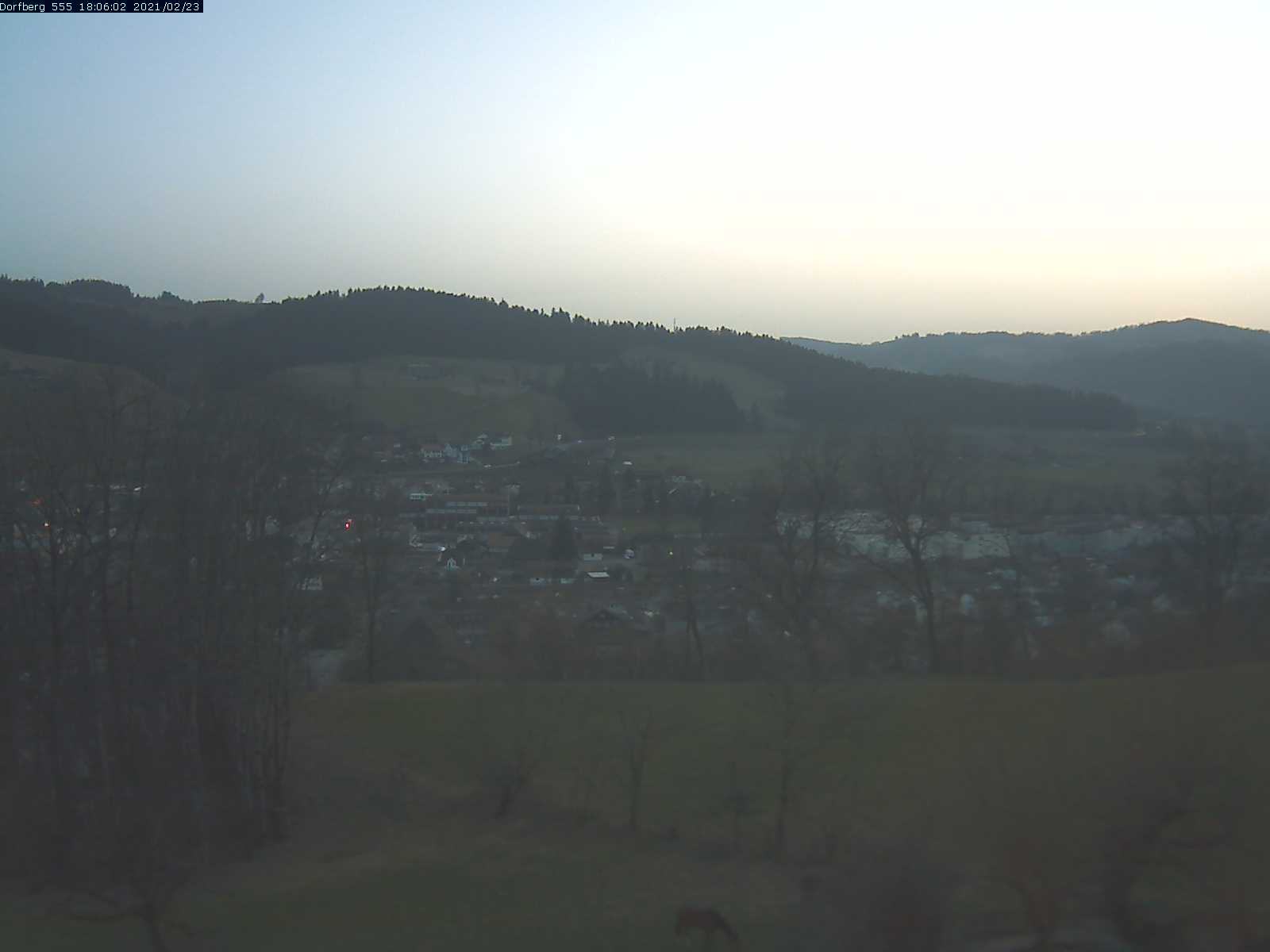 Webcam-Bild: Aussicht vom Dorfberg in Langnau 20210223-180601